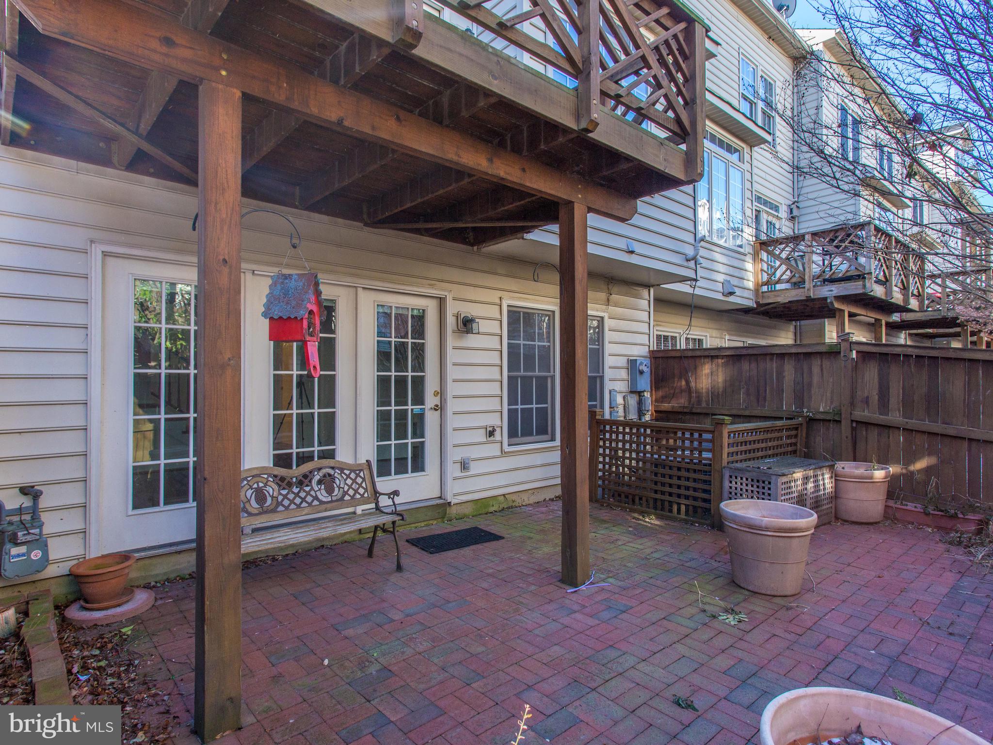 OLD TOWN GREENS - Residential Lease