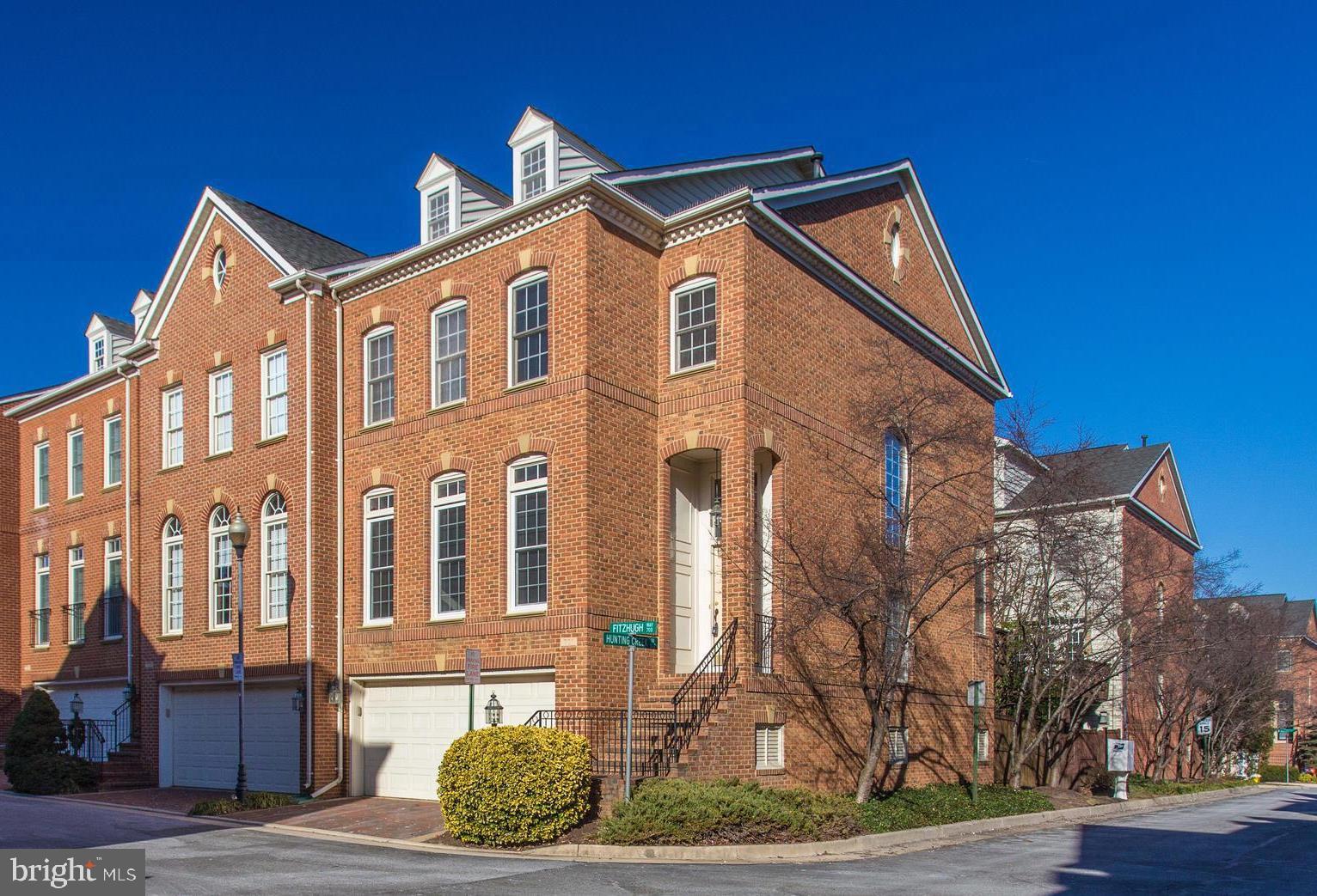 OLD TOWN GREENS - Residential Lease