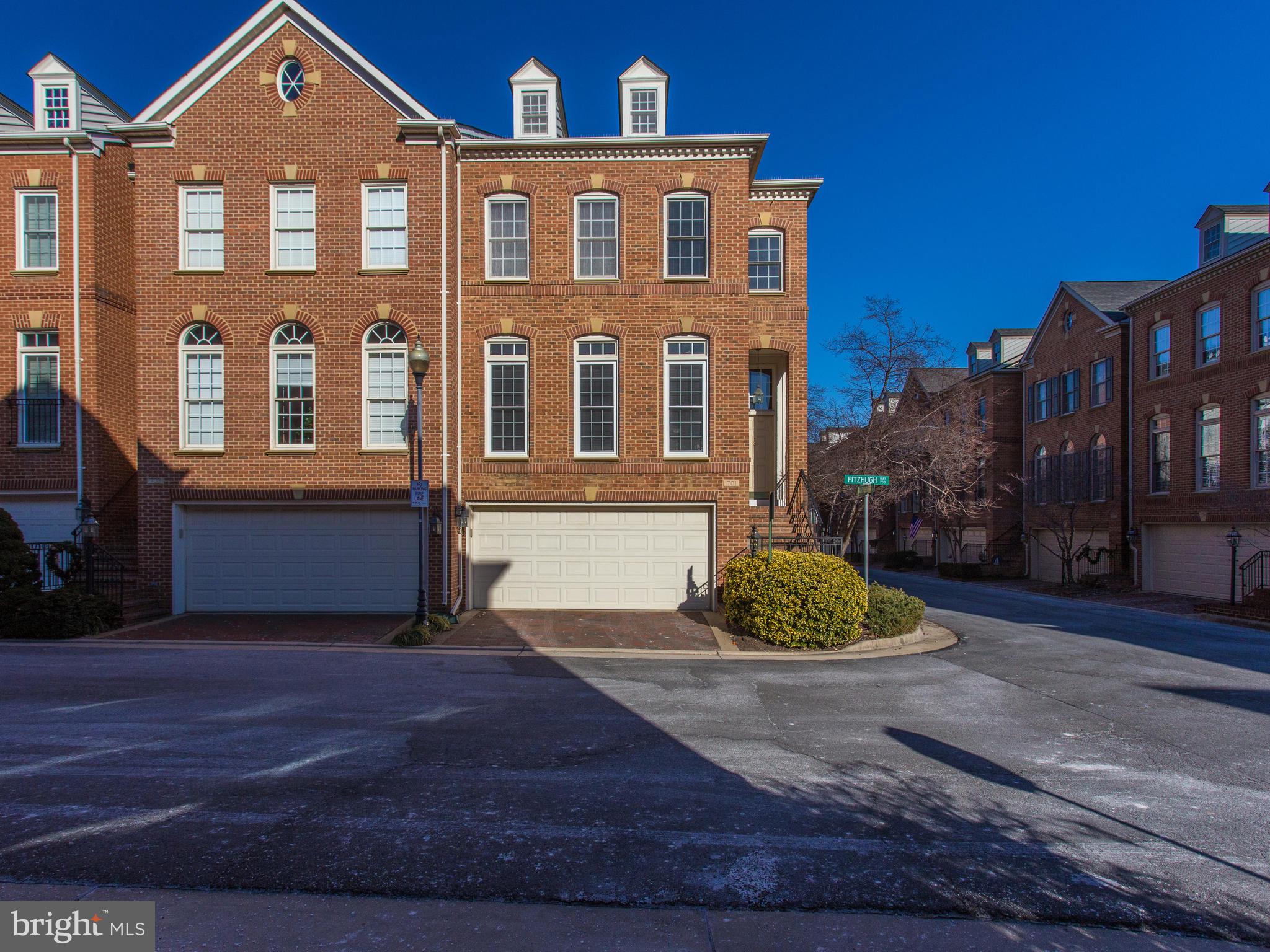 OLD TOWN GREENS - Residential Lease