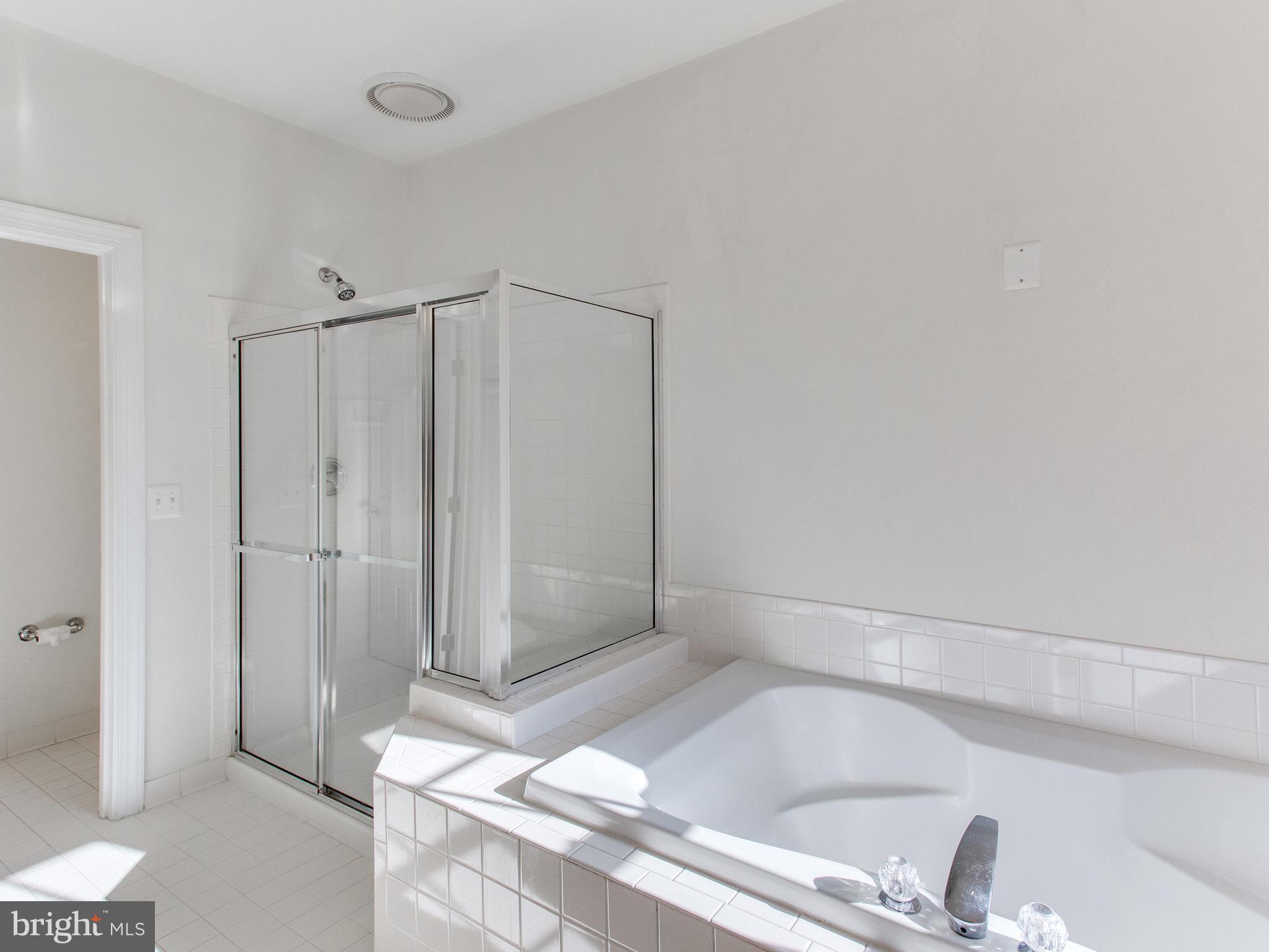 OLD TOWN GREENS - Residential Lease