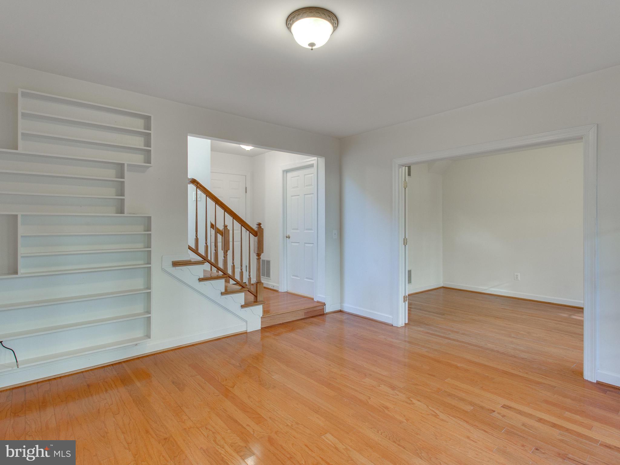 OLD TOWN GREENS - Residential Lease