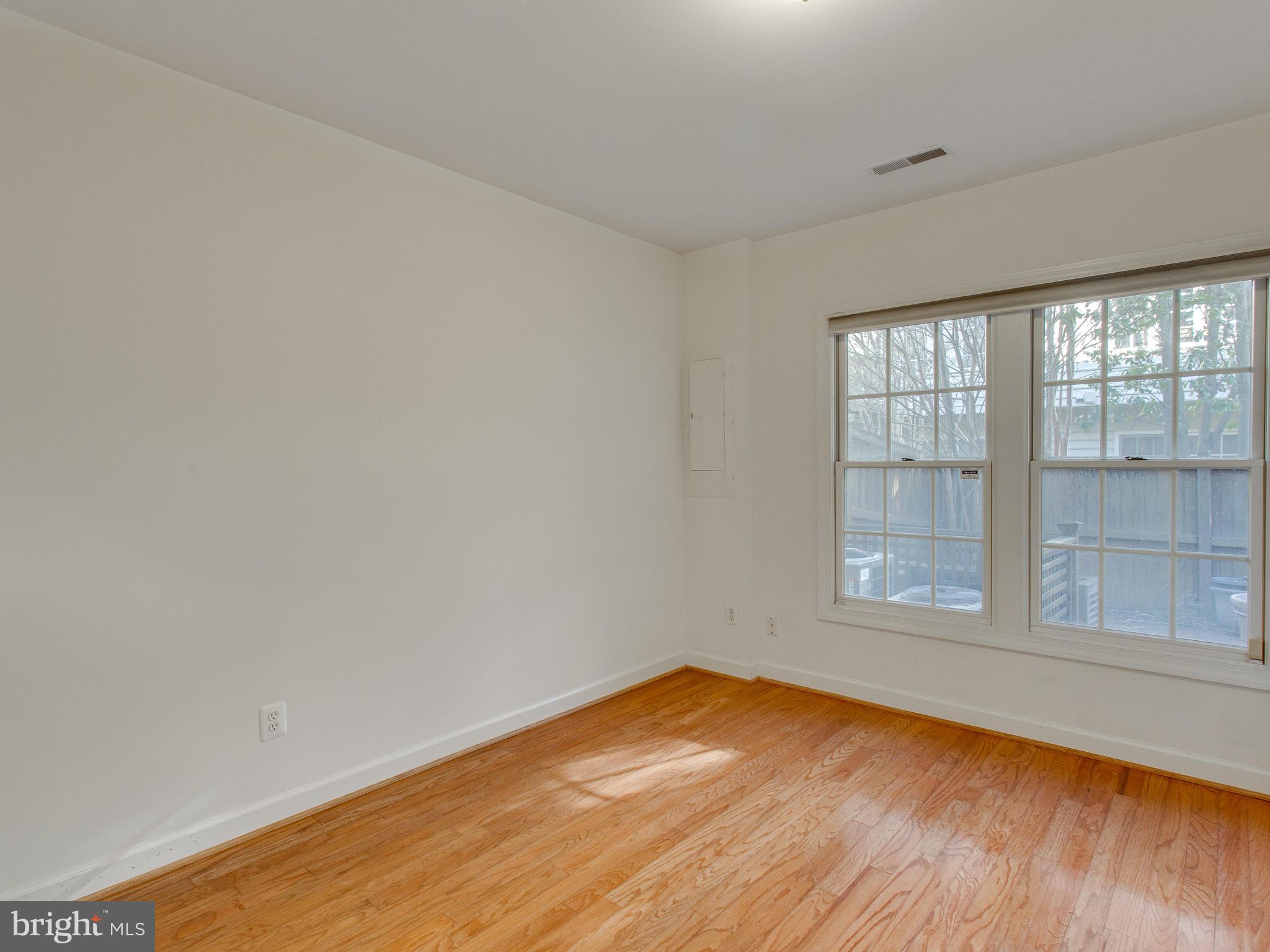 OLD TOWN GREENS - Residential Lease