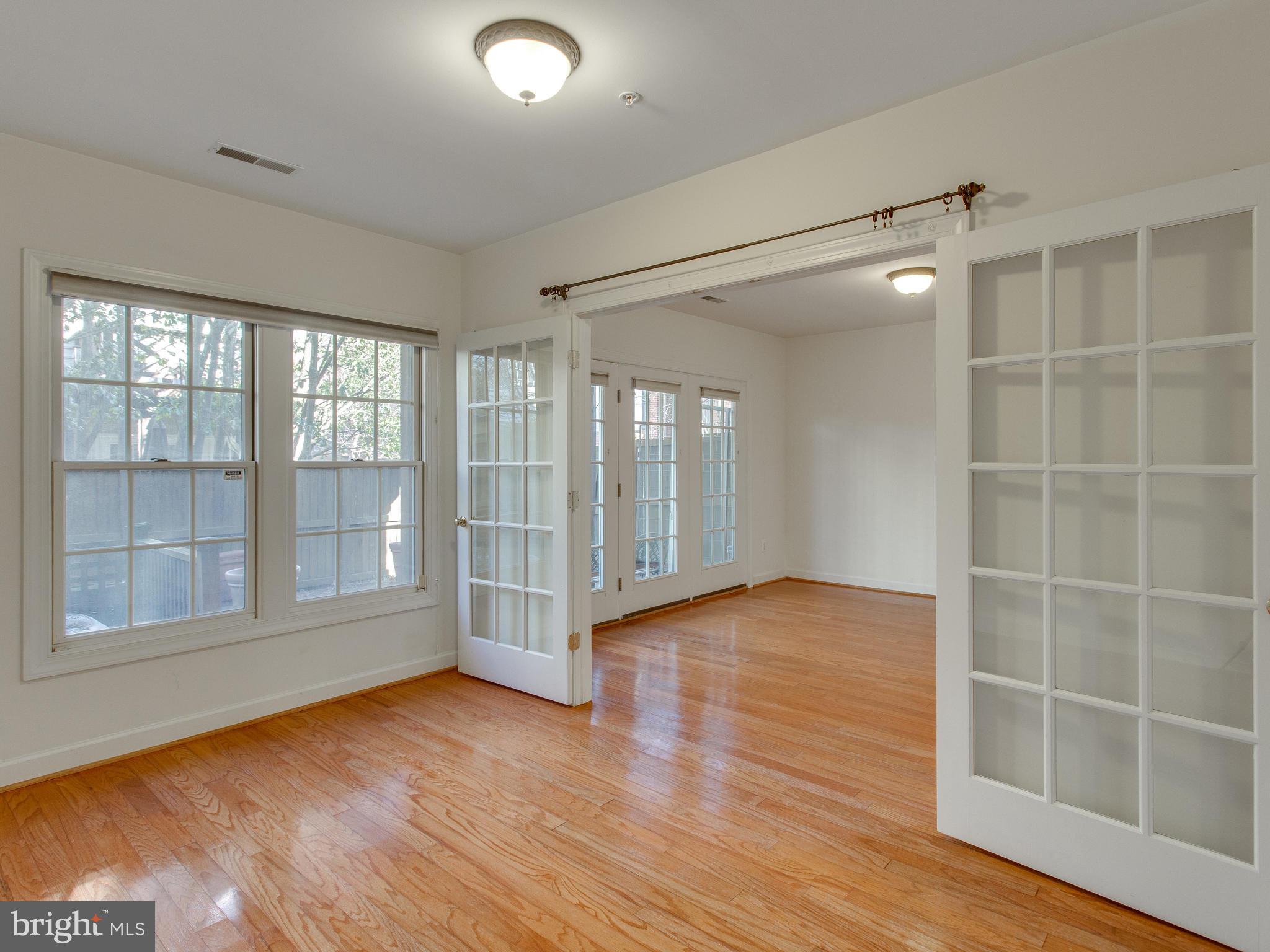 OLD TOWN GREENS - Residential Lease