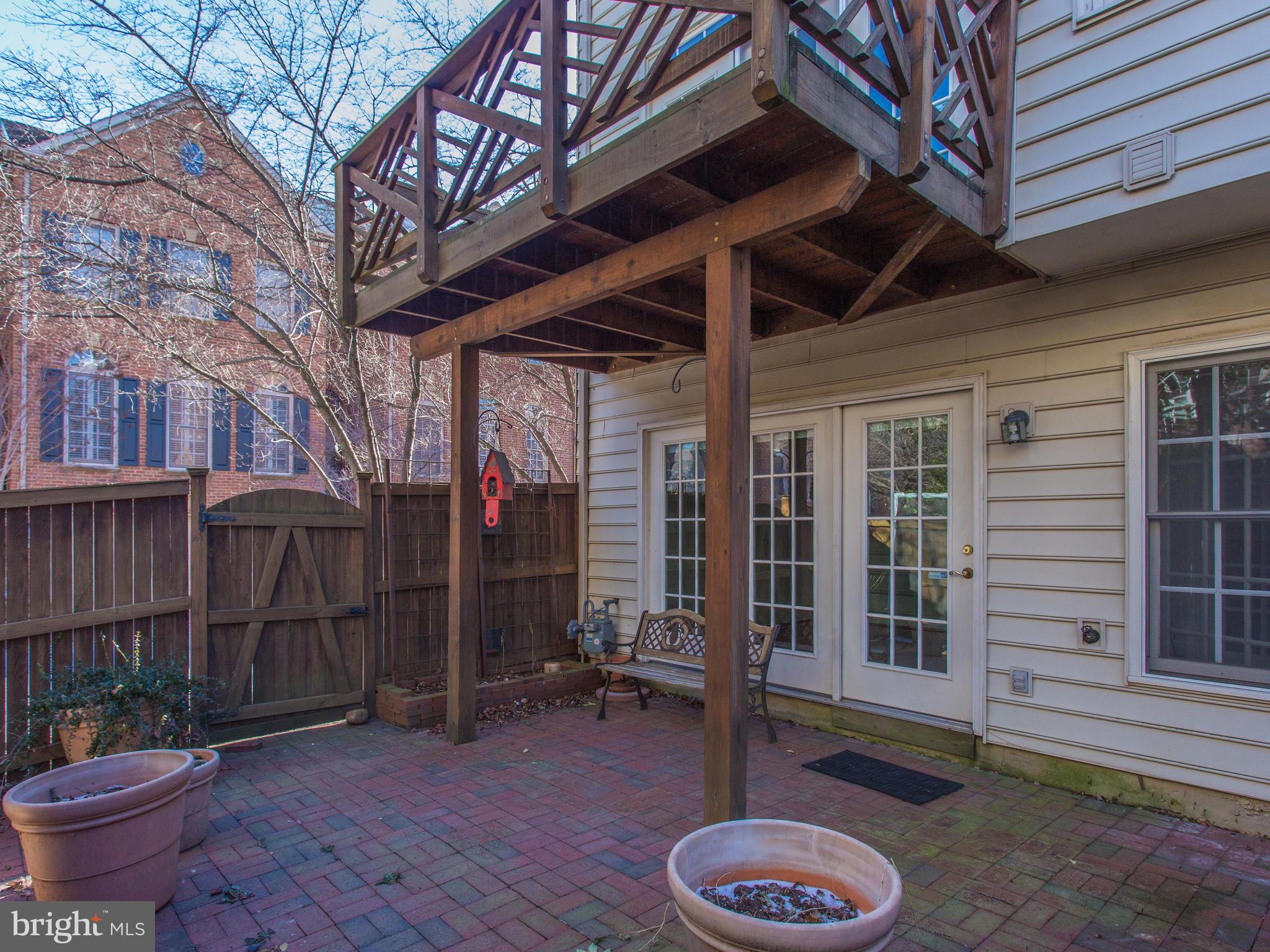 OLD TOWN GREENS - Residential Lease