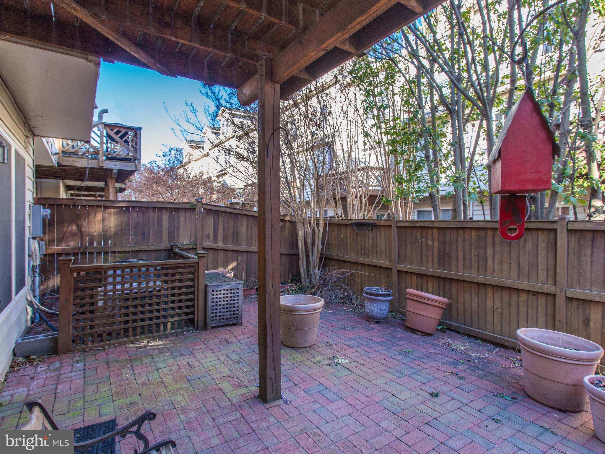 OLD TOWN GREENS - Residential Lease