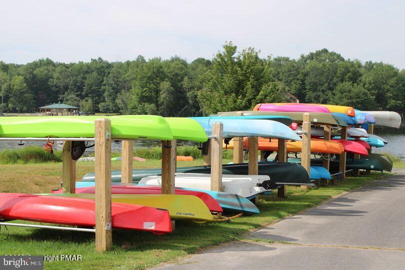ARROWHEAD LAKES - Residential