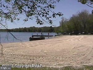 ARROWHEAD LAKES - Residential