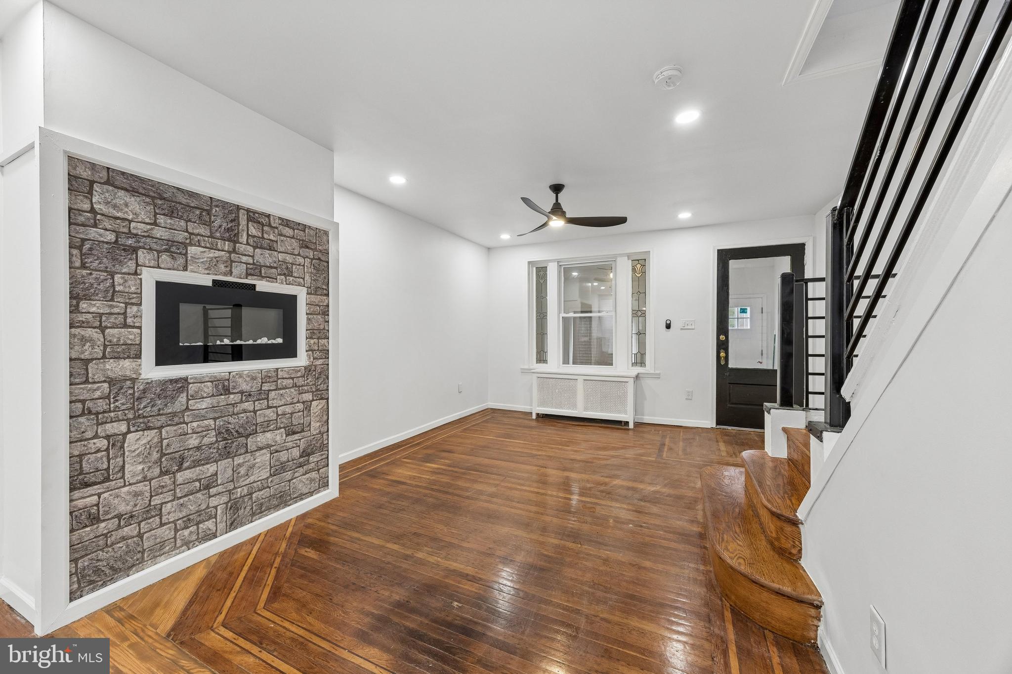 5648 BROOMALL STREET 00