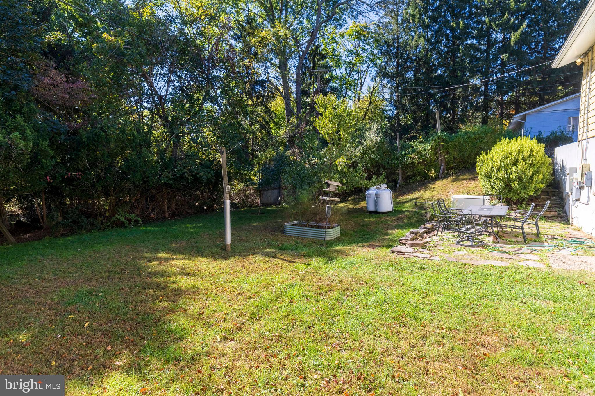 HILLSIDE VIL - Residential