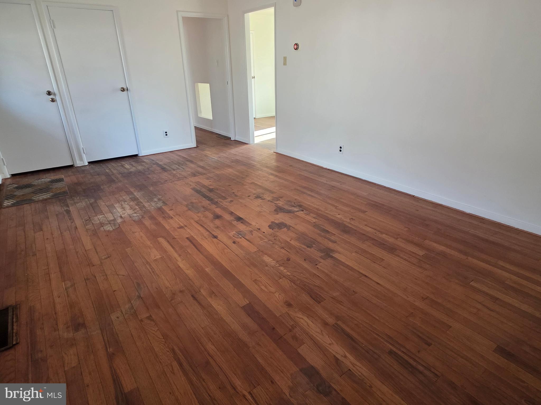 HILLSIDE VIL - Residential