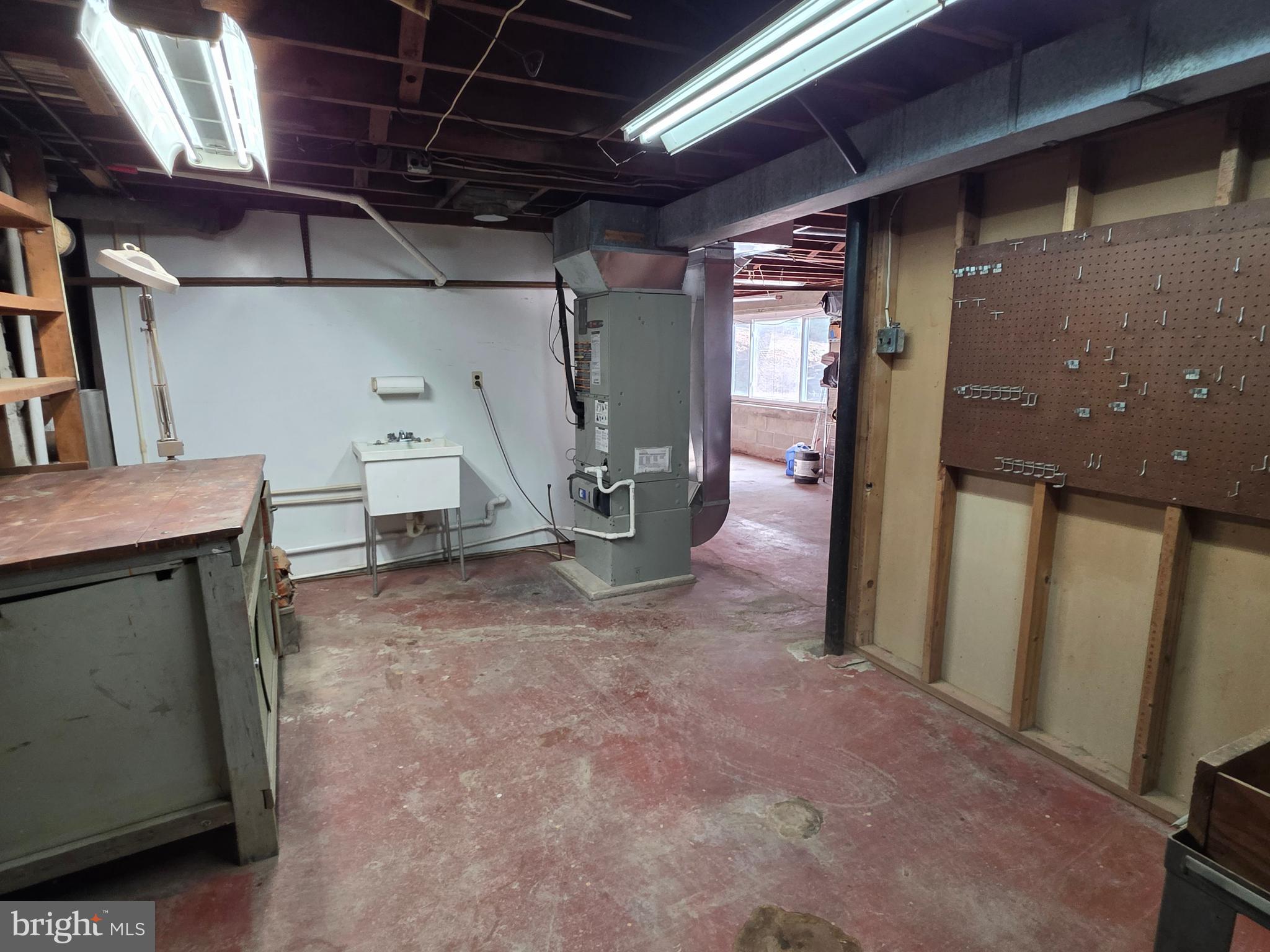 HILLSIDE VIL - Residential