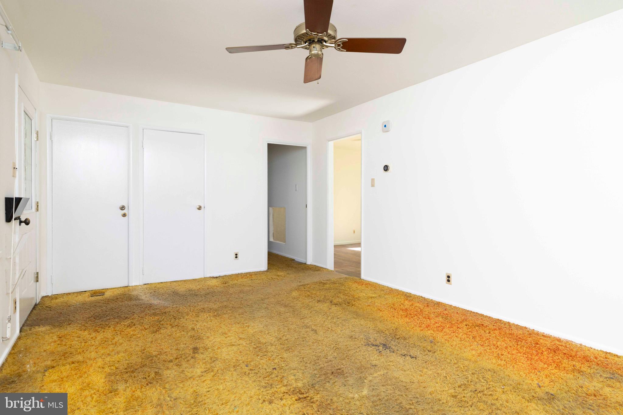 HILLSIDE VIL - Residential