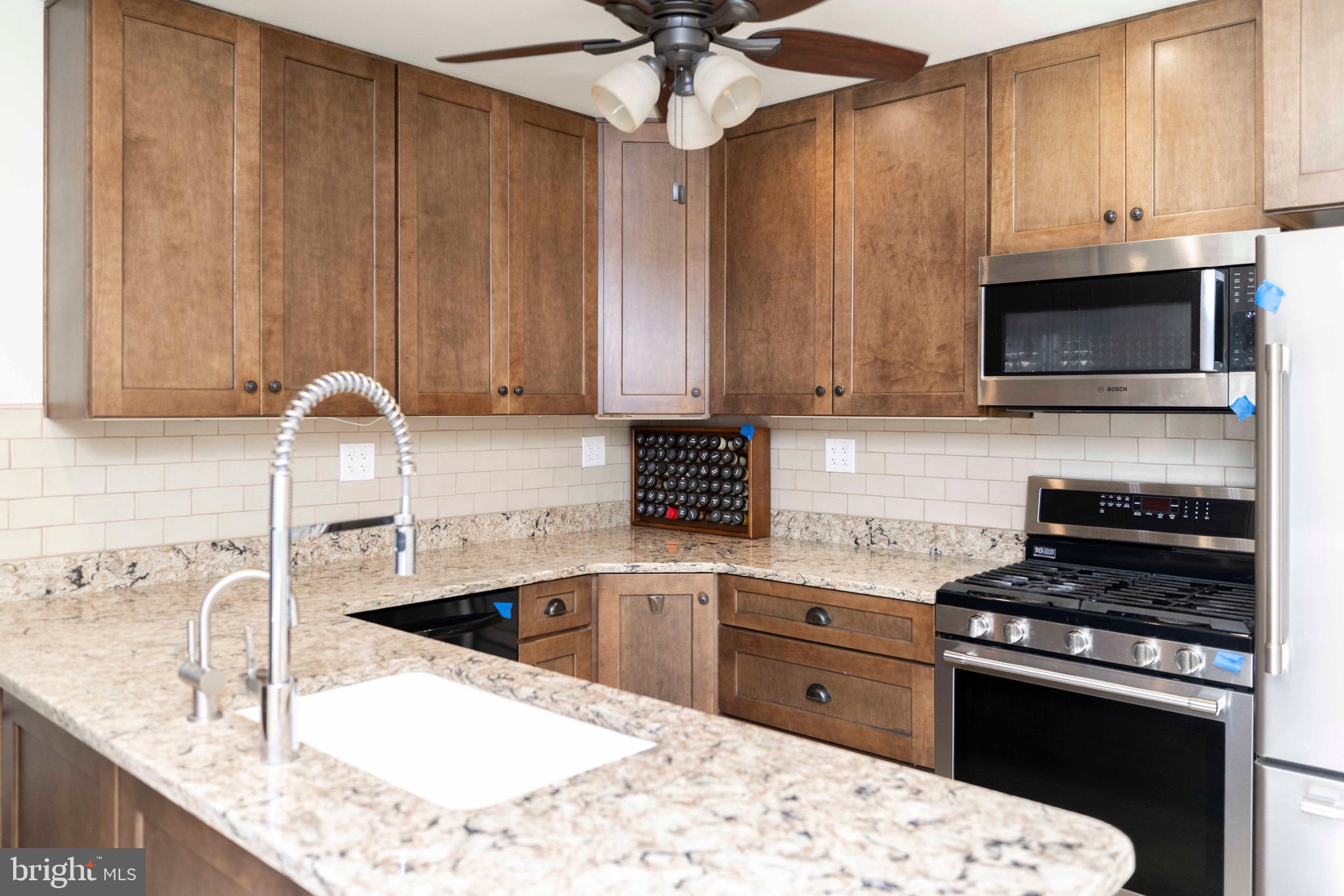 HILLSIDE VIL - Residential