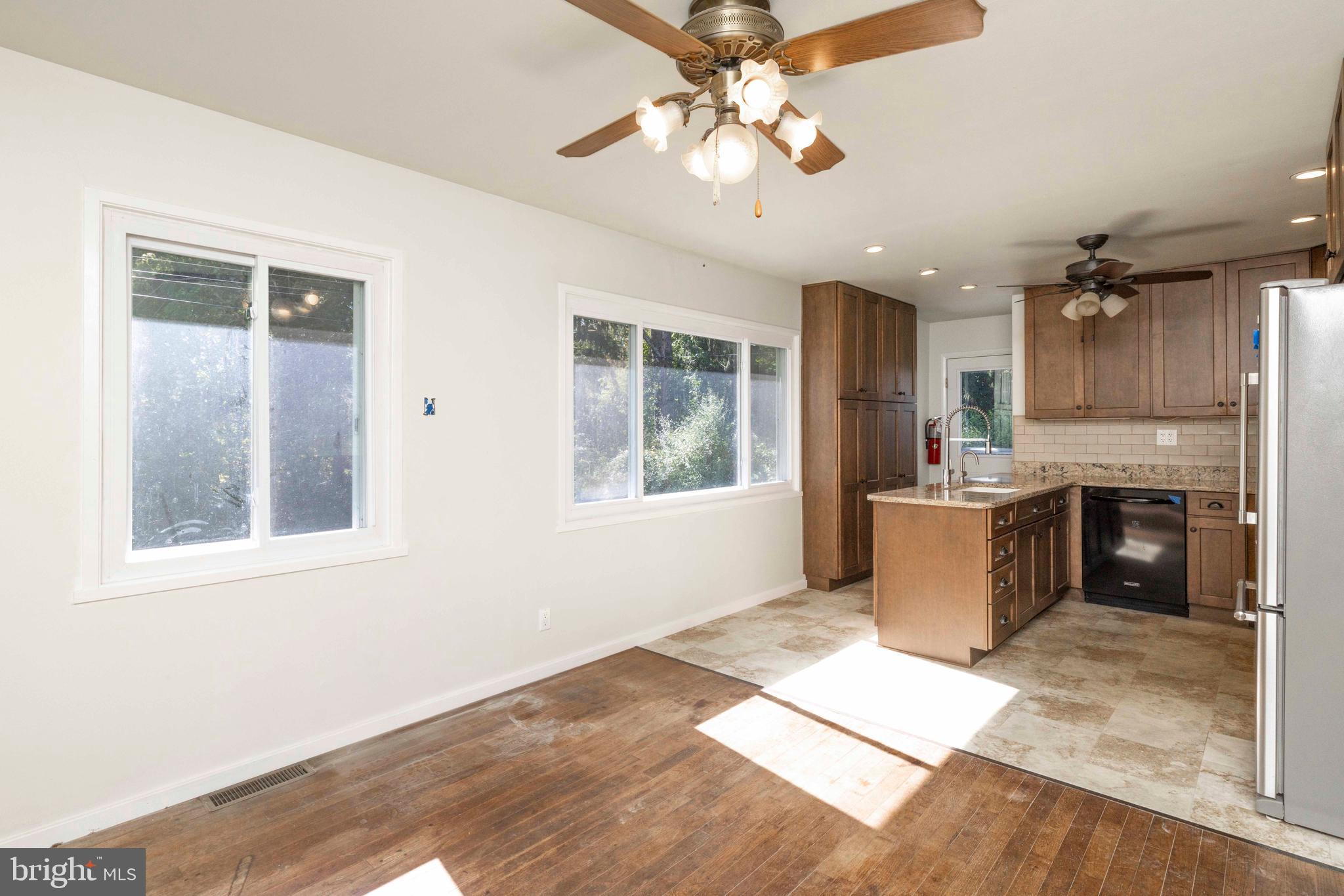 HILLSIDE VIL - Residential