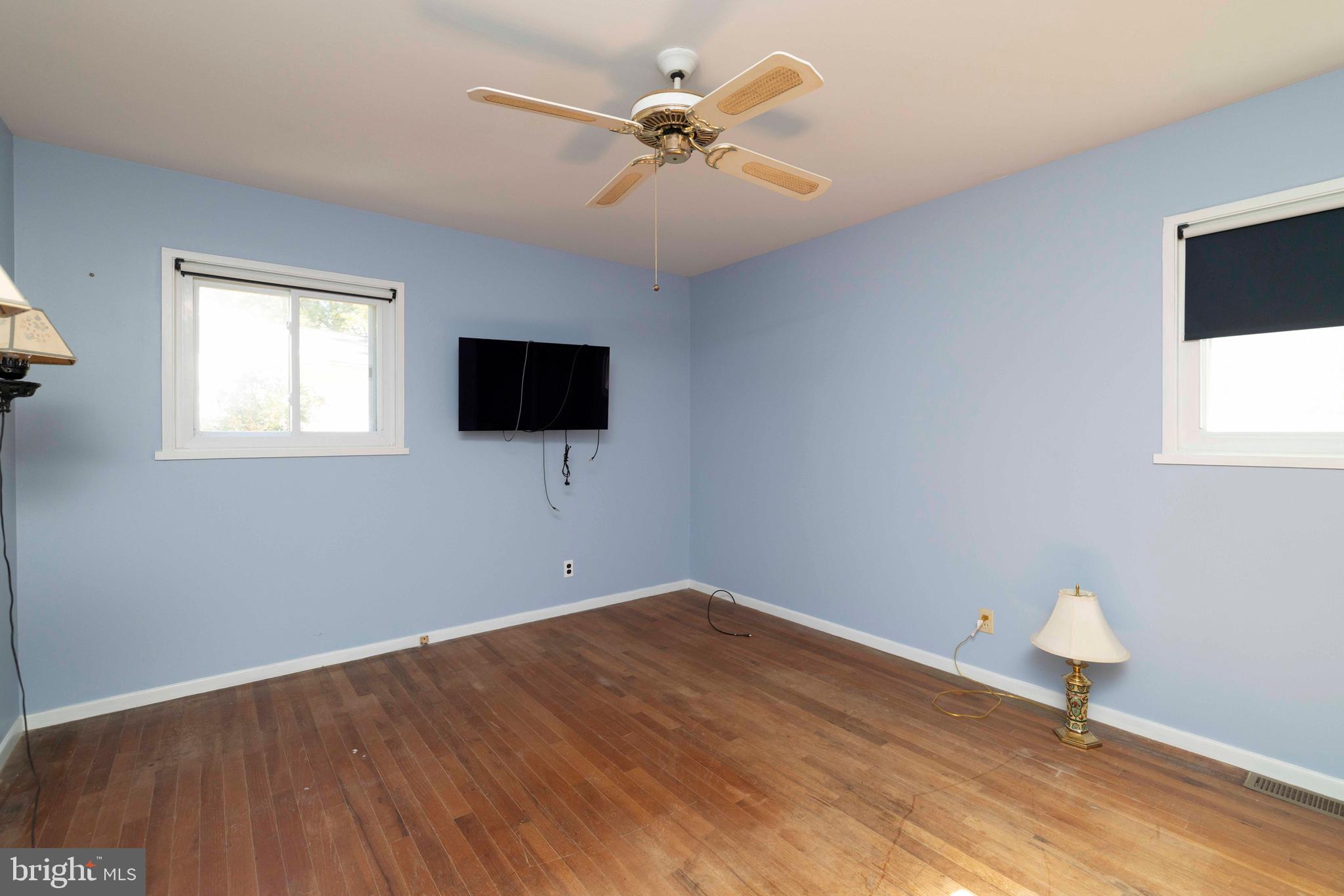 HILLSIDE VIL - Residential