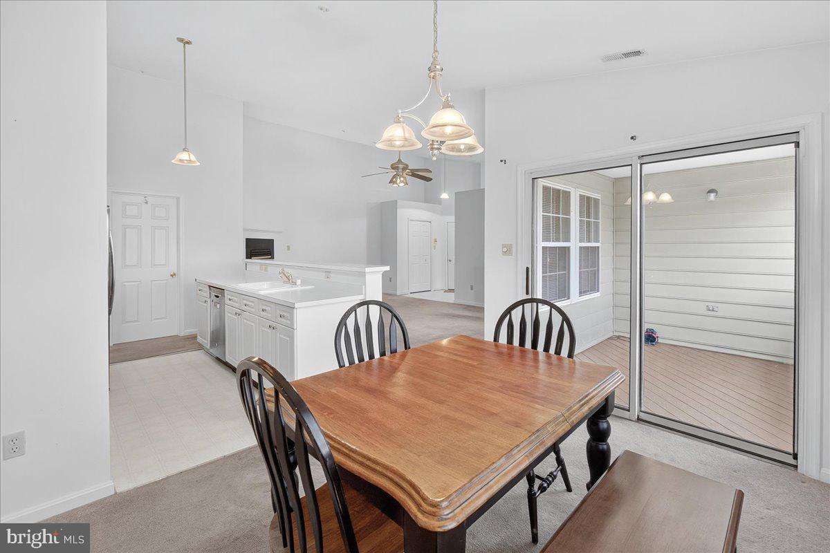 LAKETREE - Residential