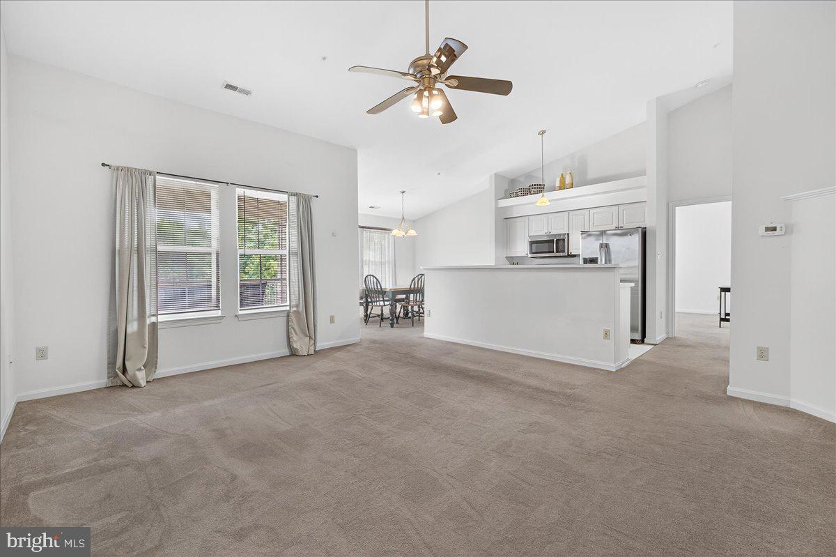 LAKETREE - Residential