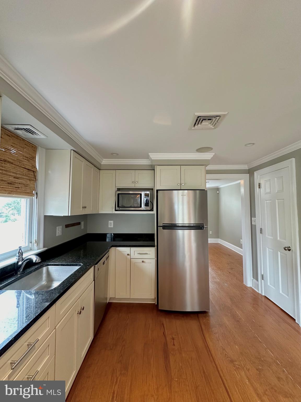 PARKER GRAY - Residential Lease