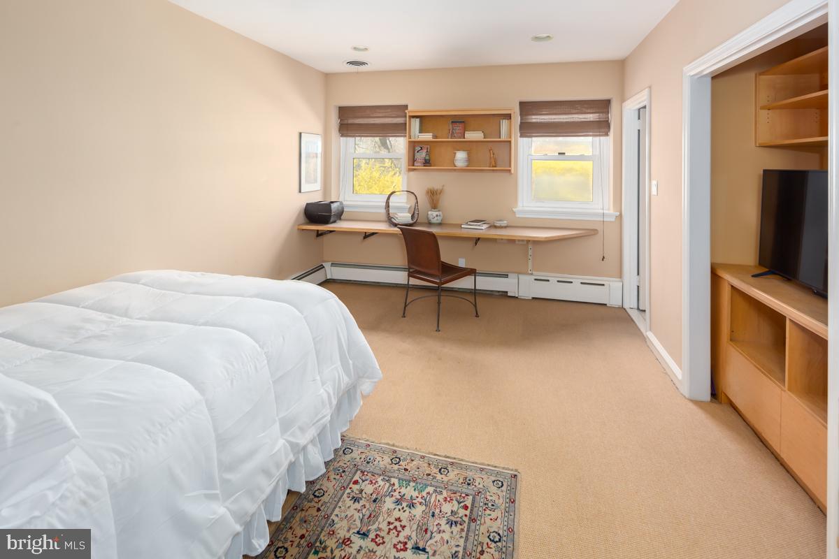 WYNNEWOOD - Residential