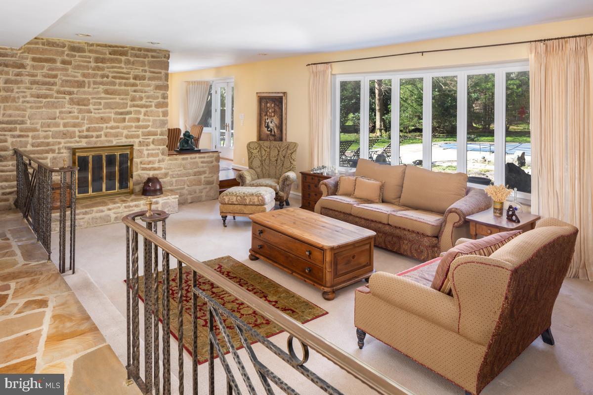 WYNNEWOOD - Residential