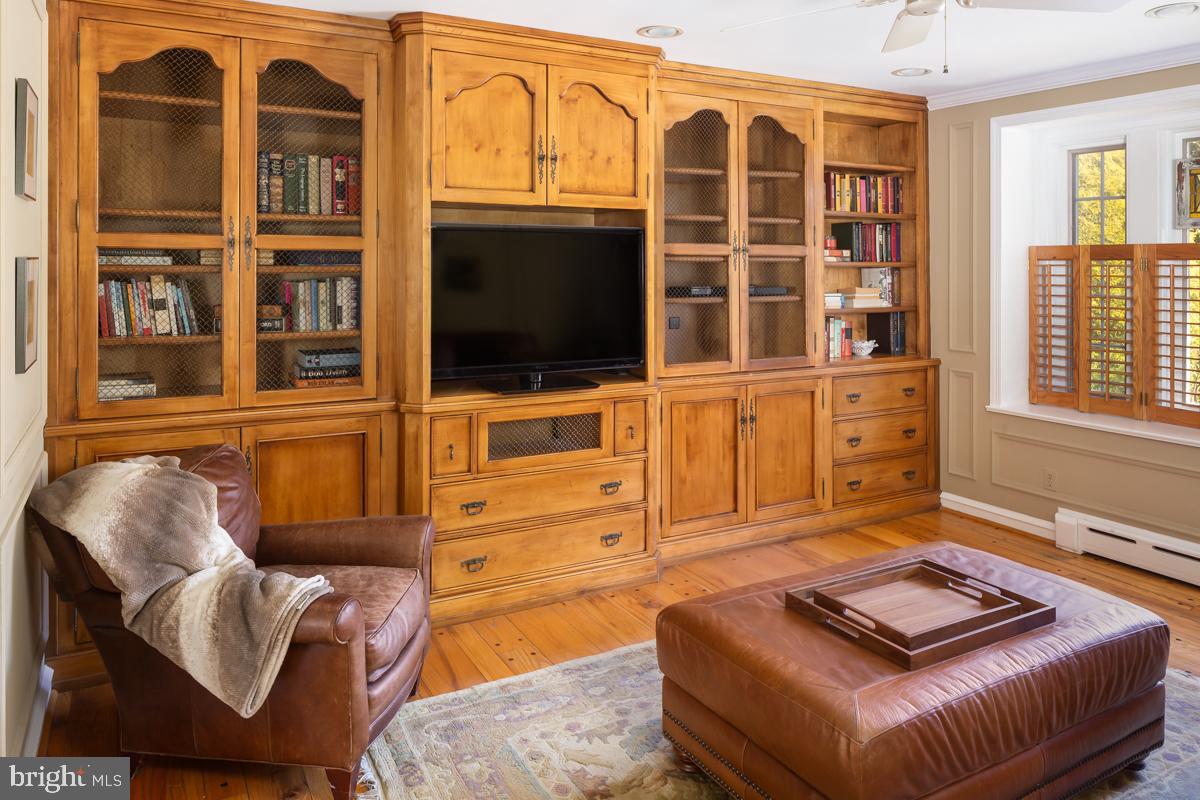 WYNNEWOOD - Residential