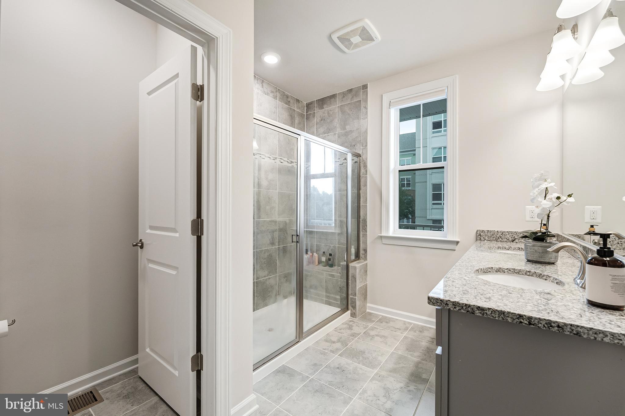 KINCORA - Residential