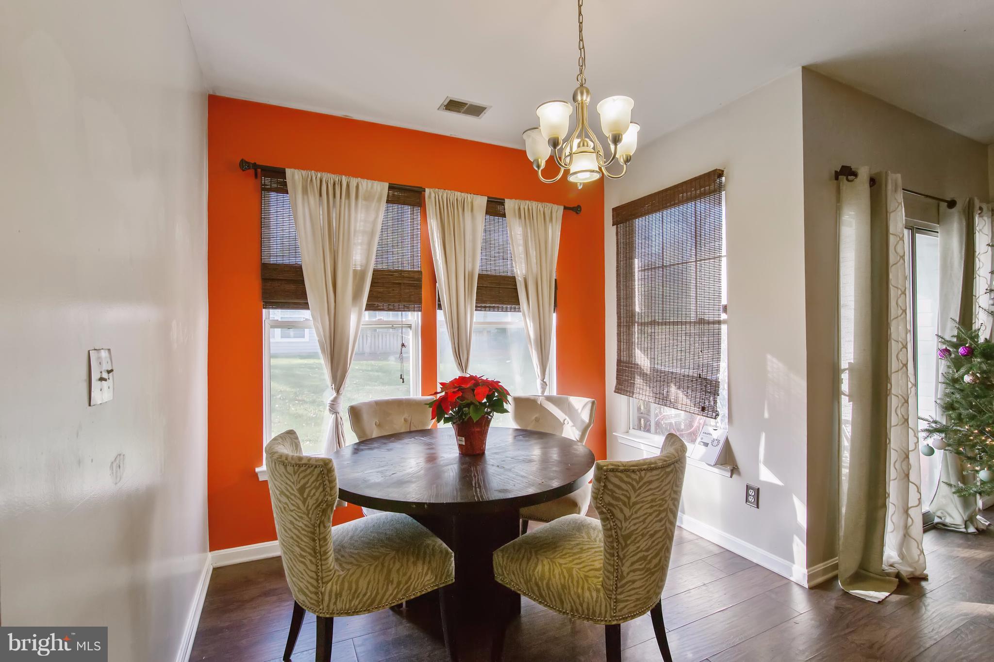 RUSSETT - Residential