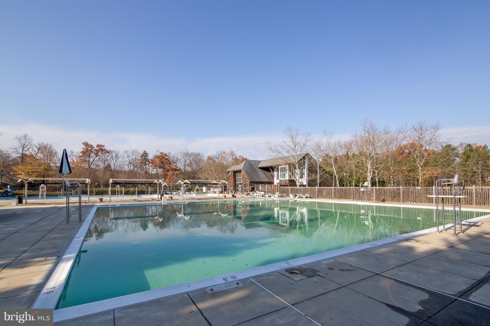 RUSSETT - Residential