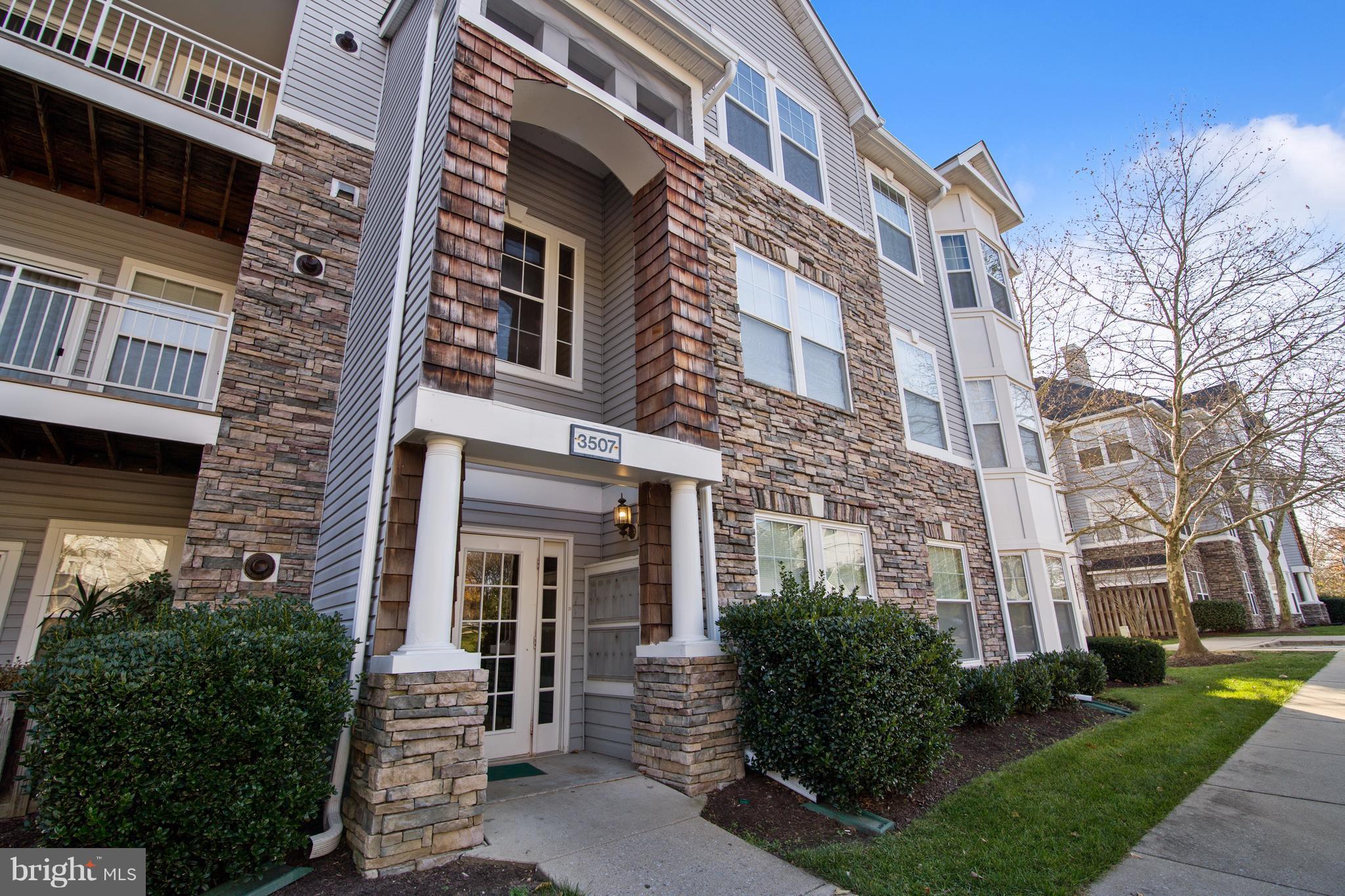 RUSSETT - Residential