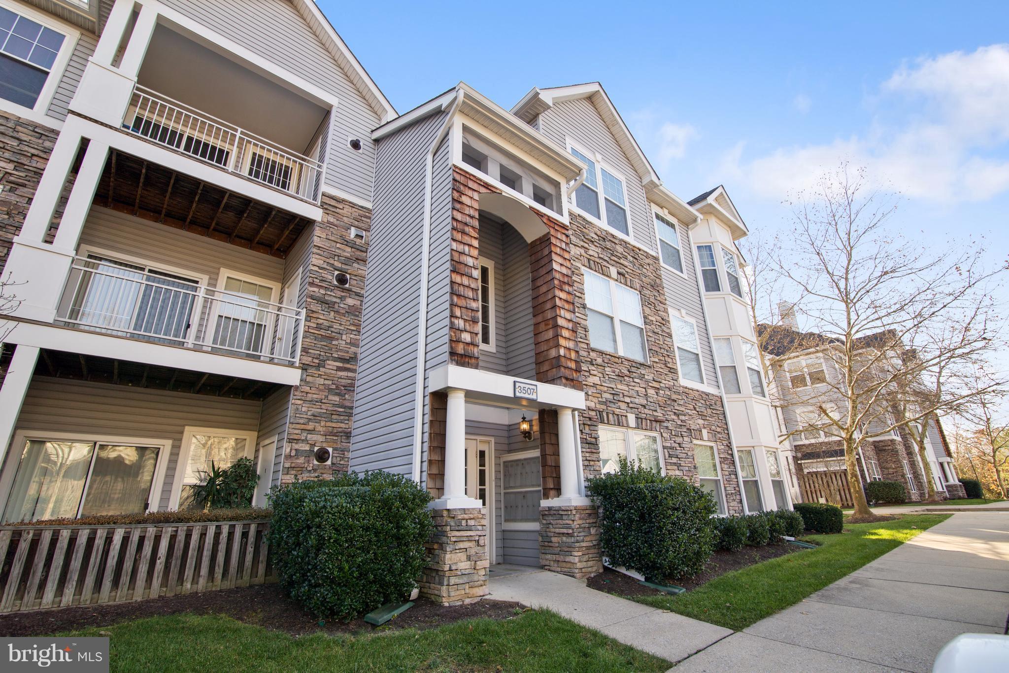 RUSSETT - Residential