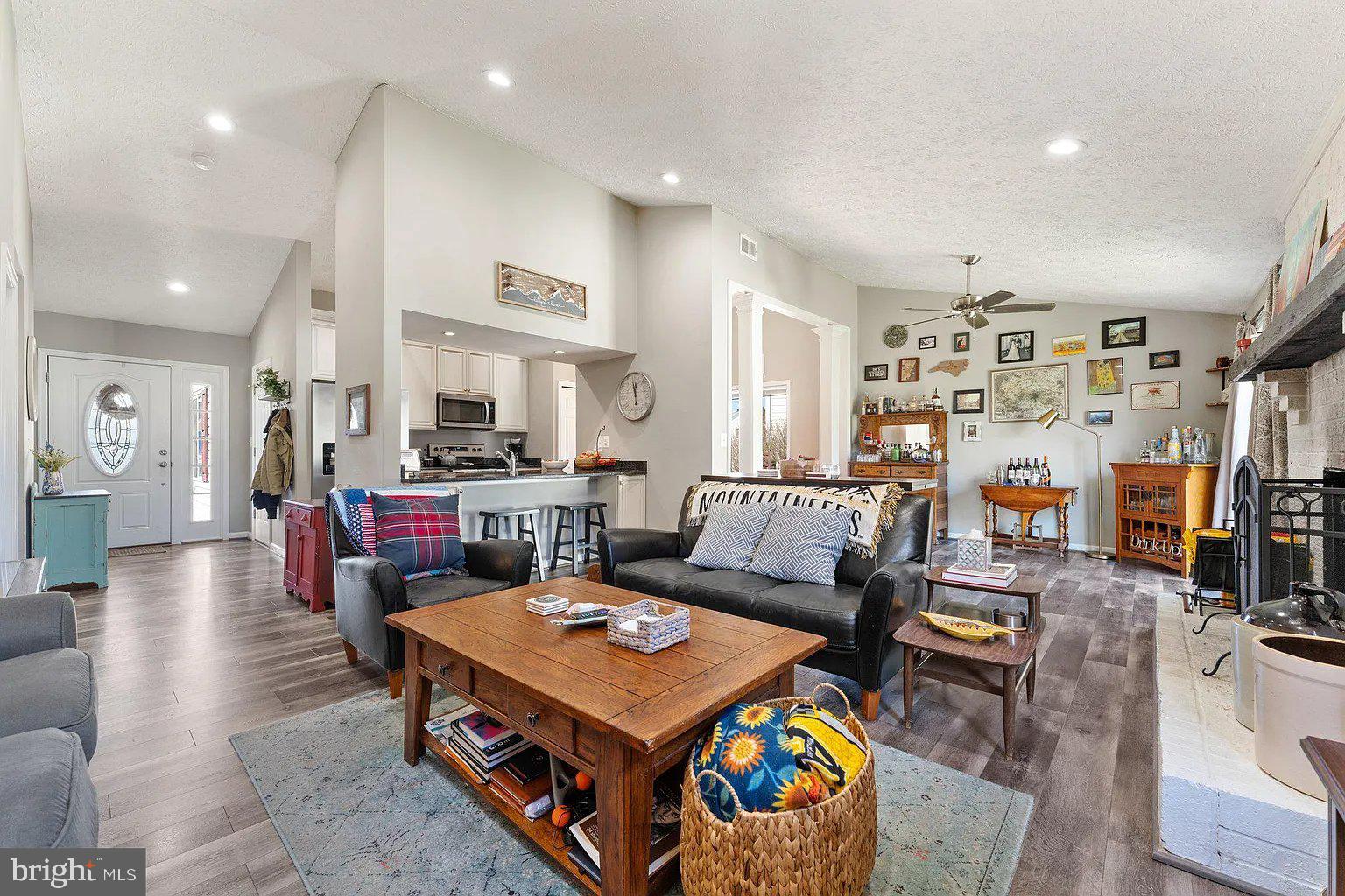 9833 NIMITZ COURT