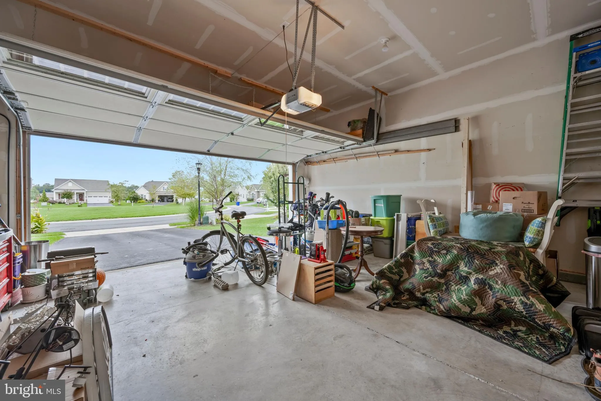 Milton, Delaware 19968, United States, 2 Bedrooms Bedrooms, ,3 BathroomsBathrooms,Residential,Active,204420