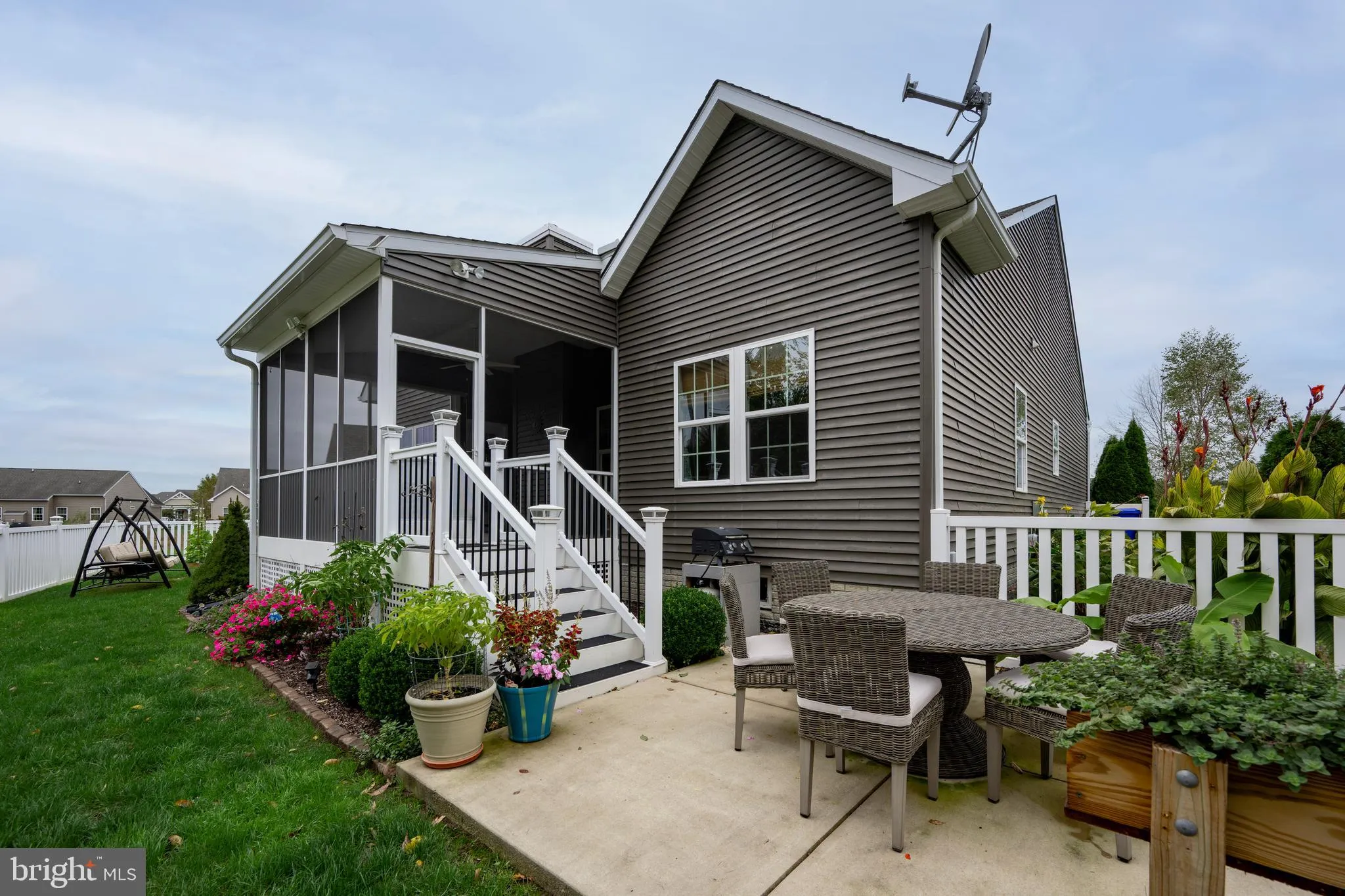 Milton, Delaware 19968, United States, 2 Bedrooms Bedrooms, ,3 BathroomsBathrooms,Residential,Active,204420