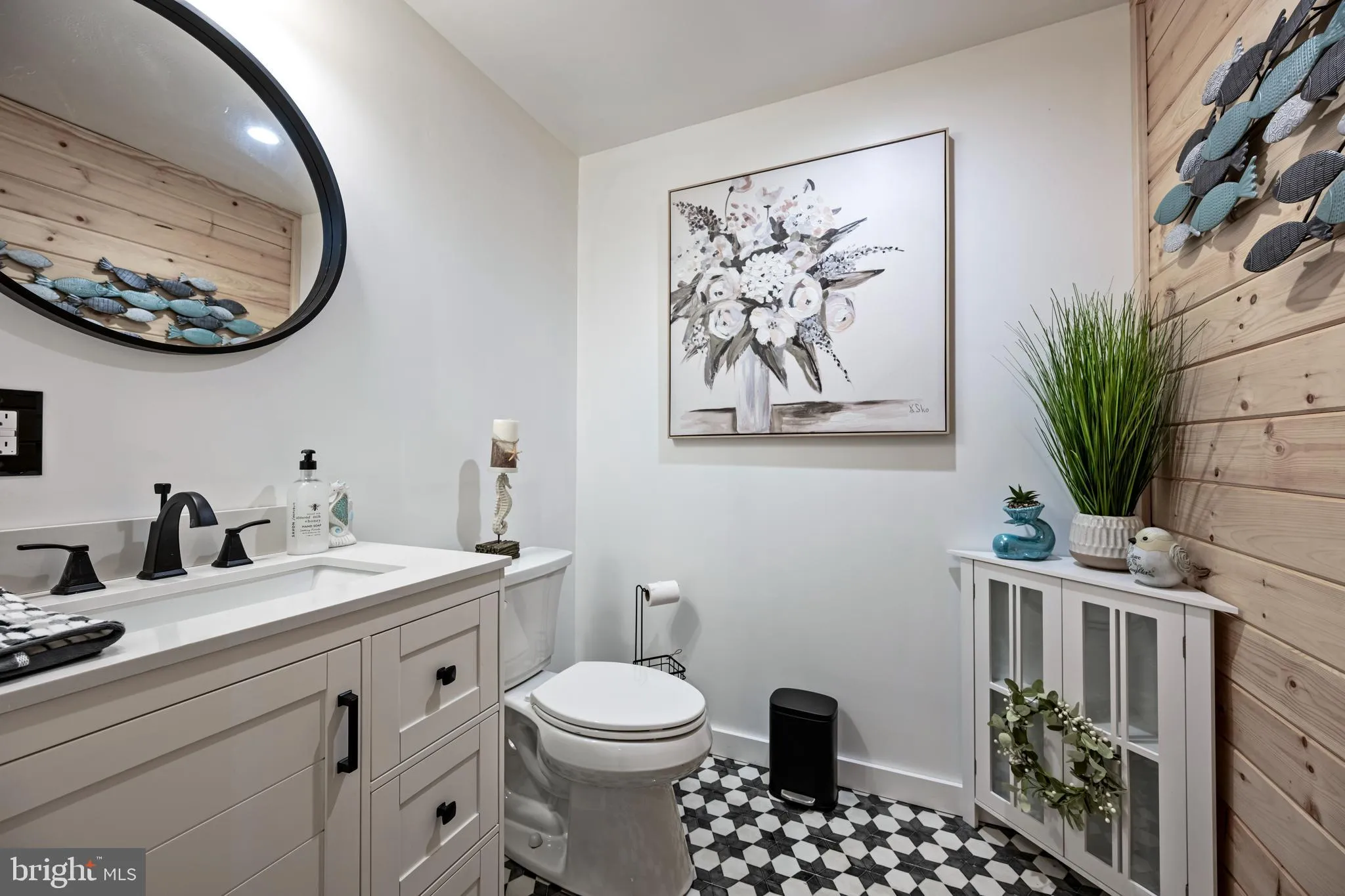 Milton, Delaware 19968, United States, 2 Bedrooms Bedrooms, ,3 BathroomsBathrooms,Residential,Active,204420