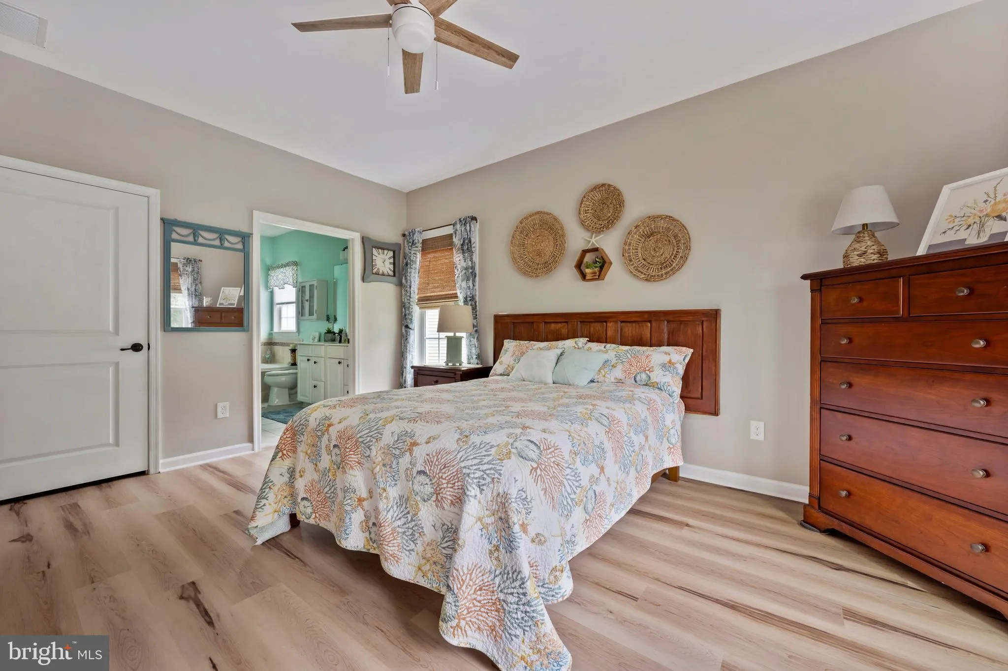 Milton, Delaware 19968, United States, 2 Bedrooms Bedrooms, ,3 BathroomsBathrooms,Residential,Active,204420