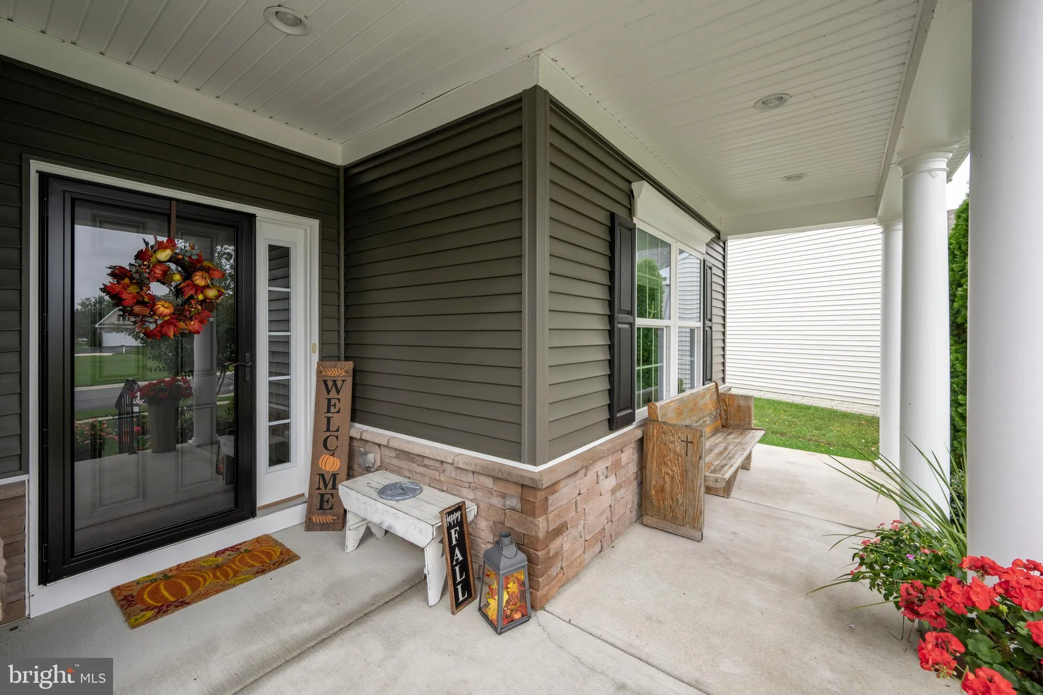 Milton, Delaware 19968, United States, 2 Bedrooms Bedrooms, ,3 BathroomsBathrooms,Residential,Active,204420