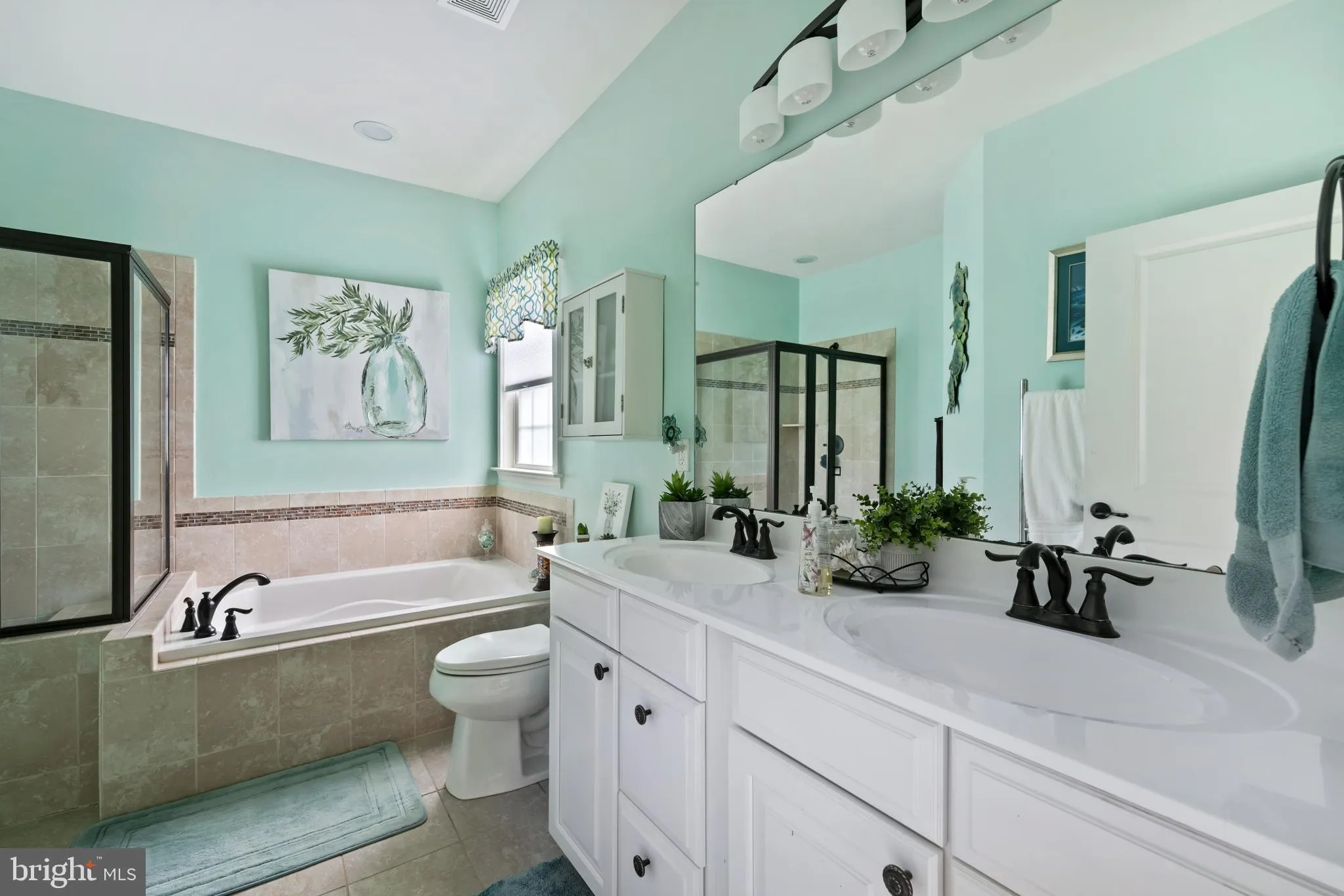 Milton, Delaware 19968, United States, 2 Bedrooms Bedrooms, ,3 BathroomsBathrooms,Residential,Active,204420