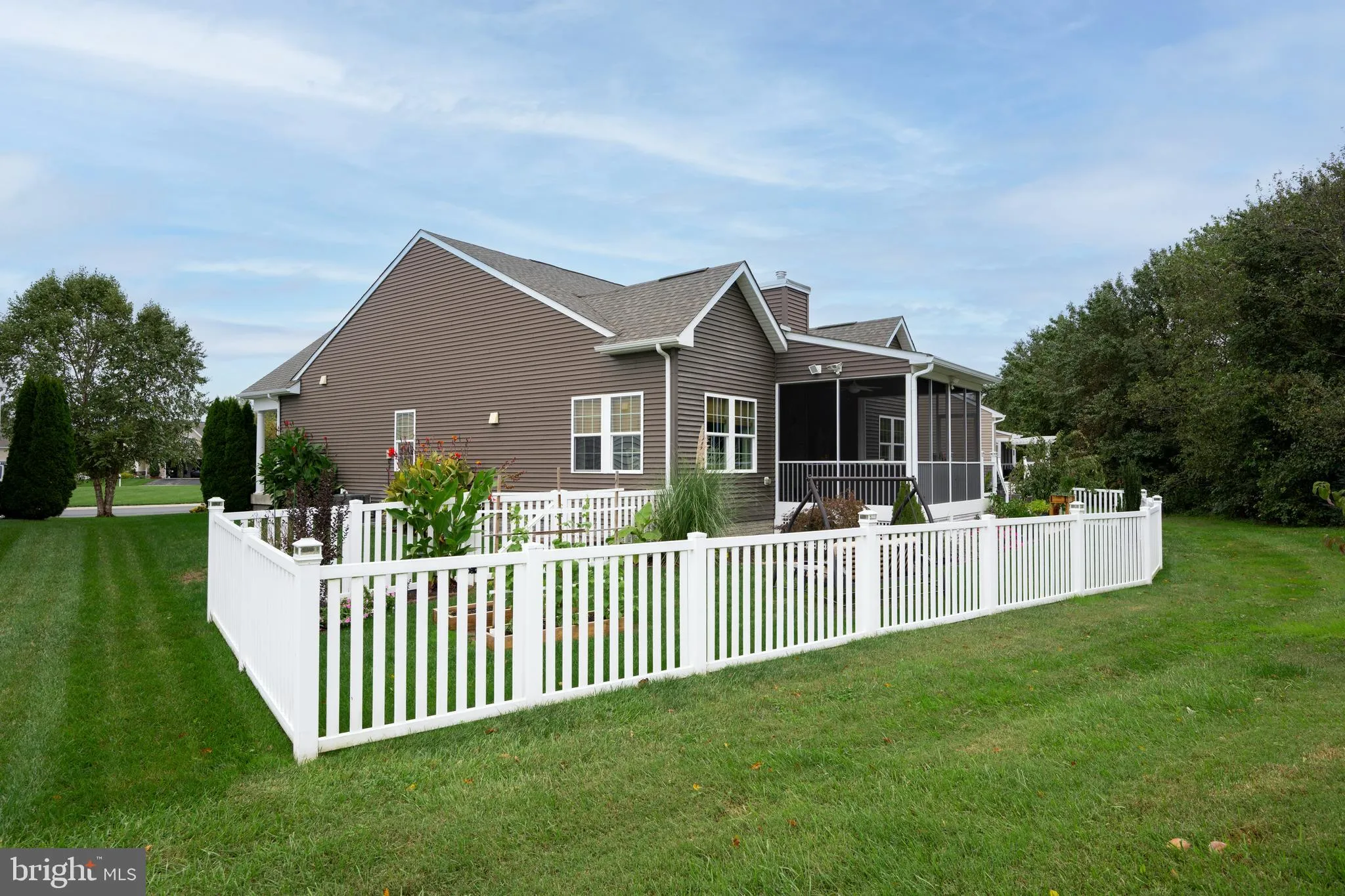 Milton, Delaware 19968, United States, 2 Bedrooms Bedrooms, ,3 BathroomsBathrooms,Residential,Active,204420