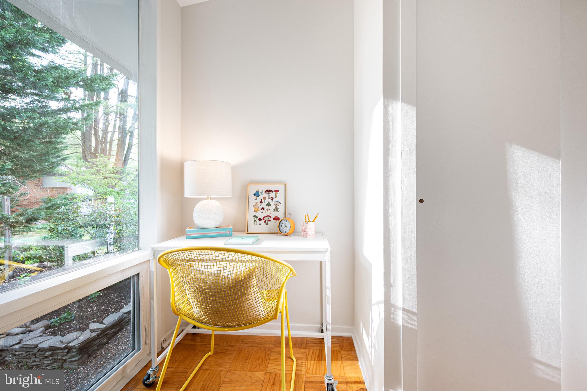 HOLLIN HILLS - Residential