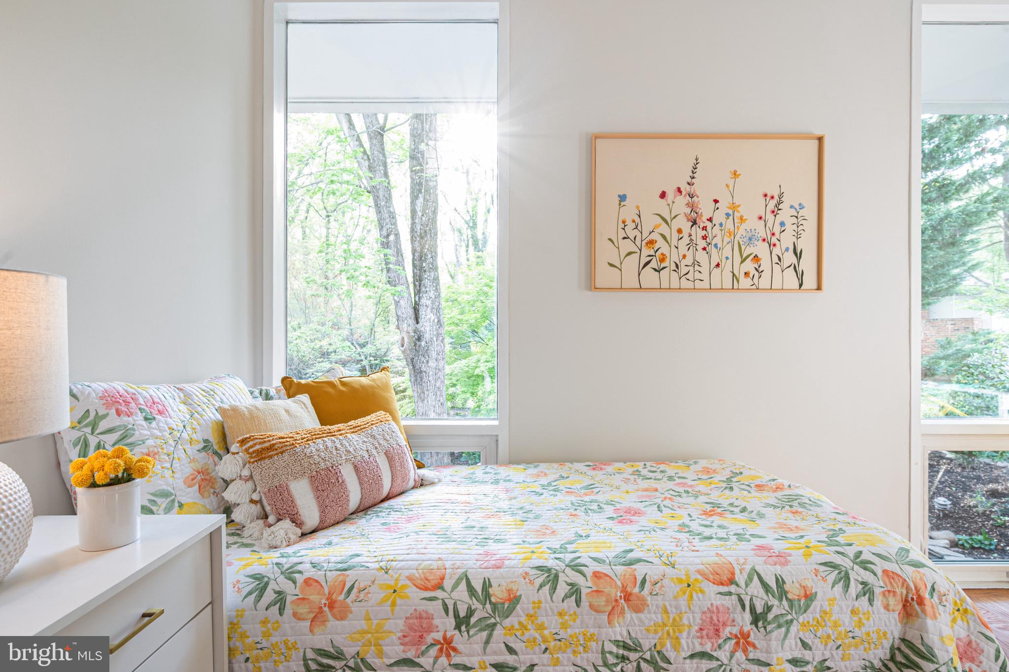 HOLLIN HILLS - Residential