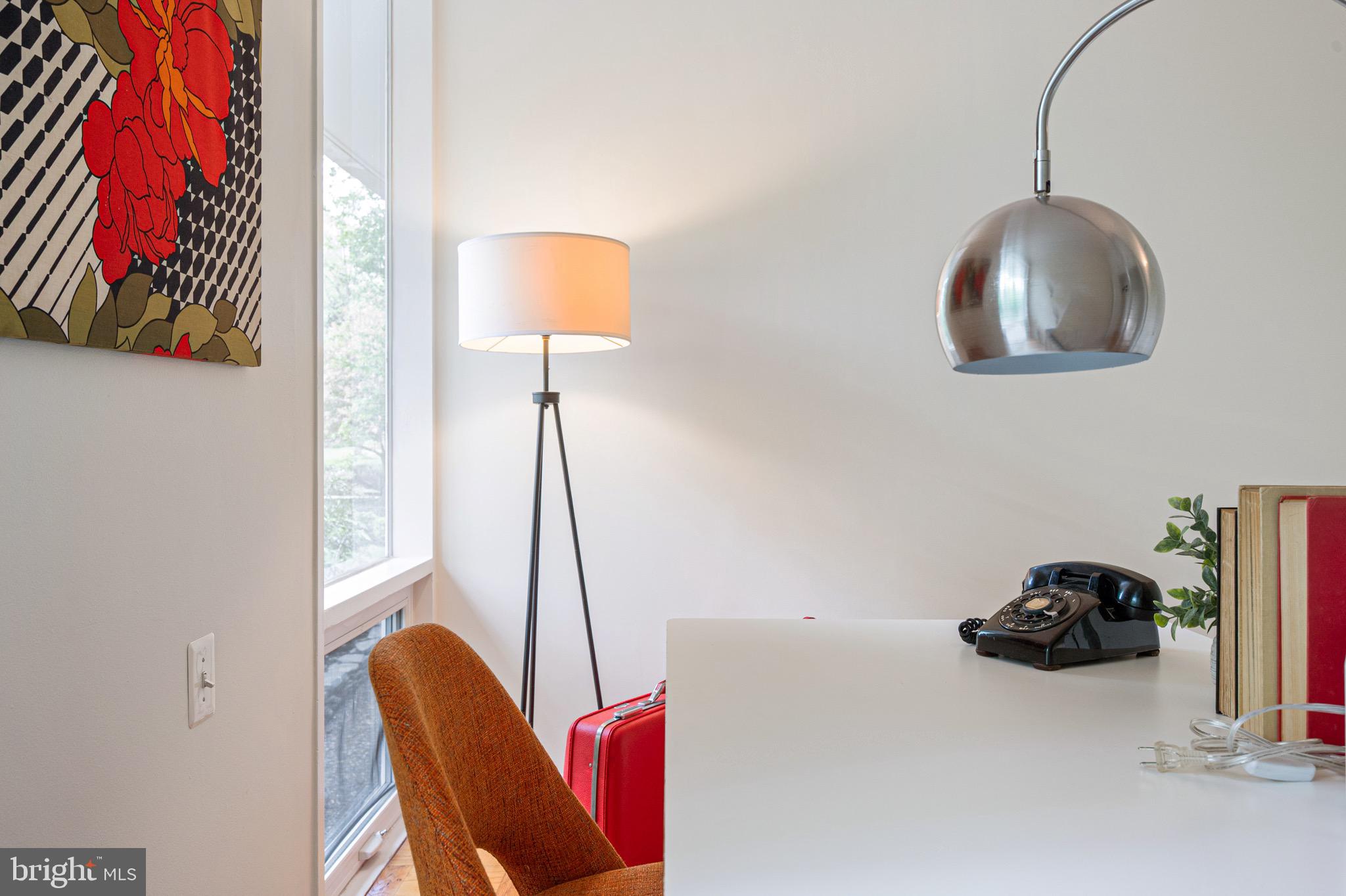 HOLLIN HILLS - Residential