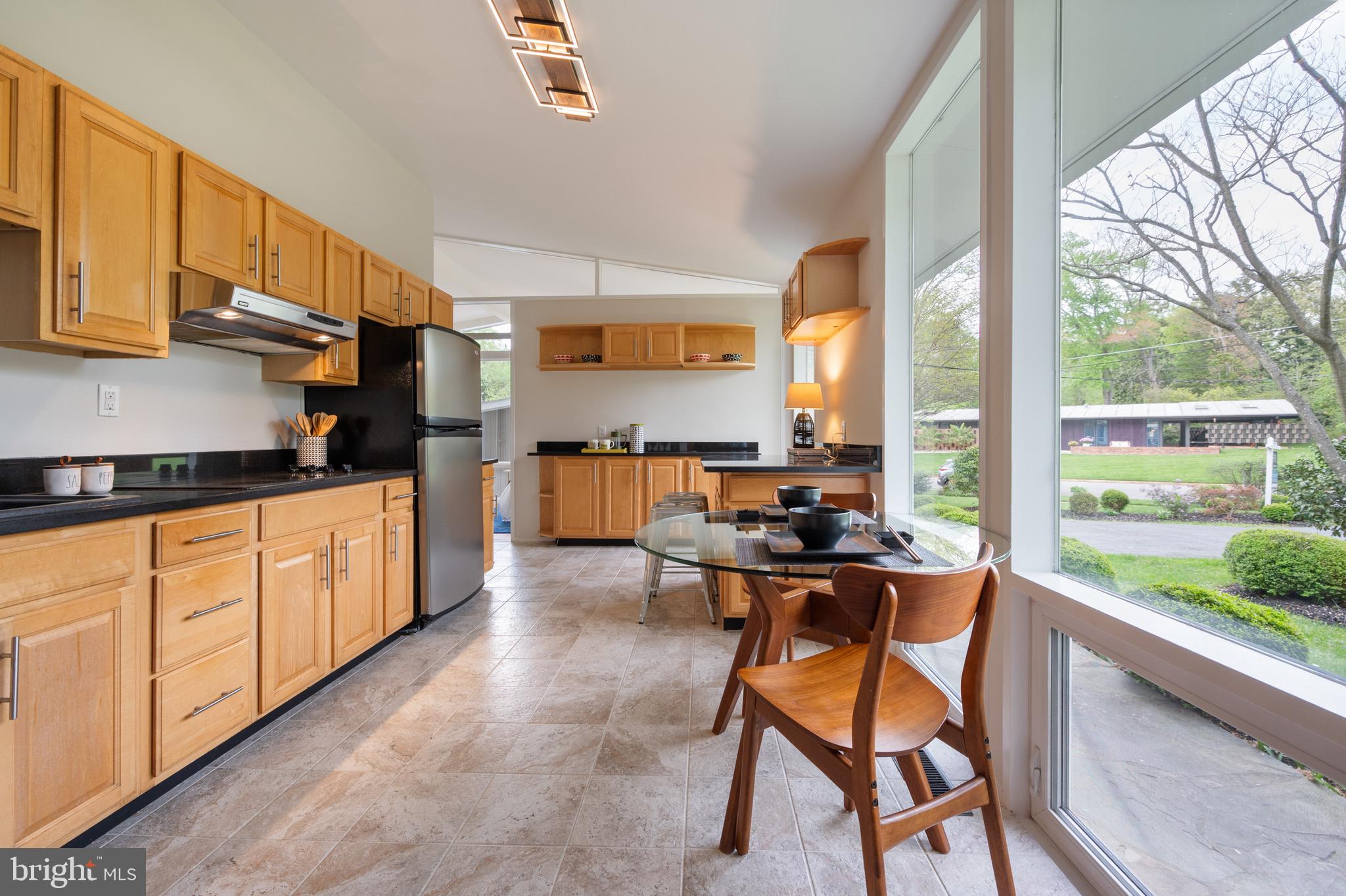 HOLLIN HILLS - Residential