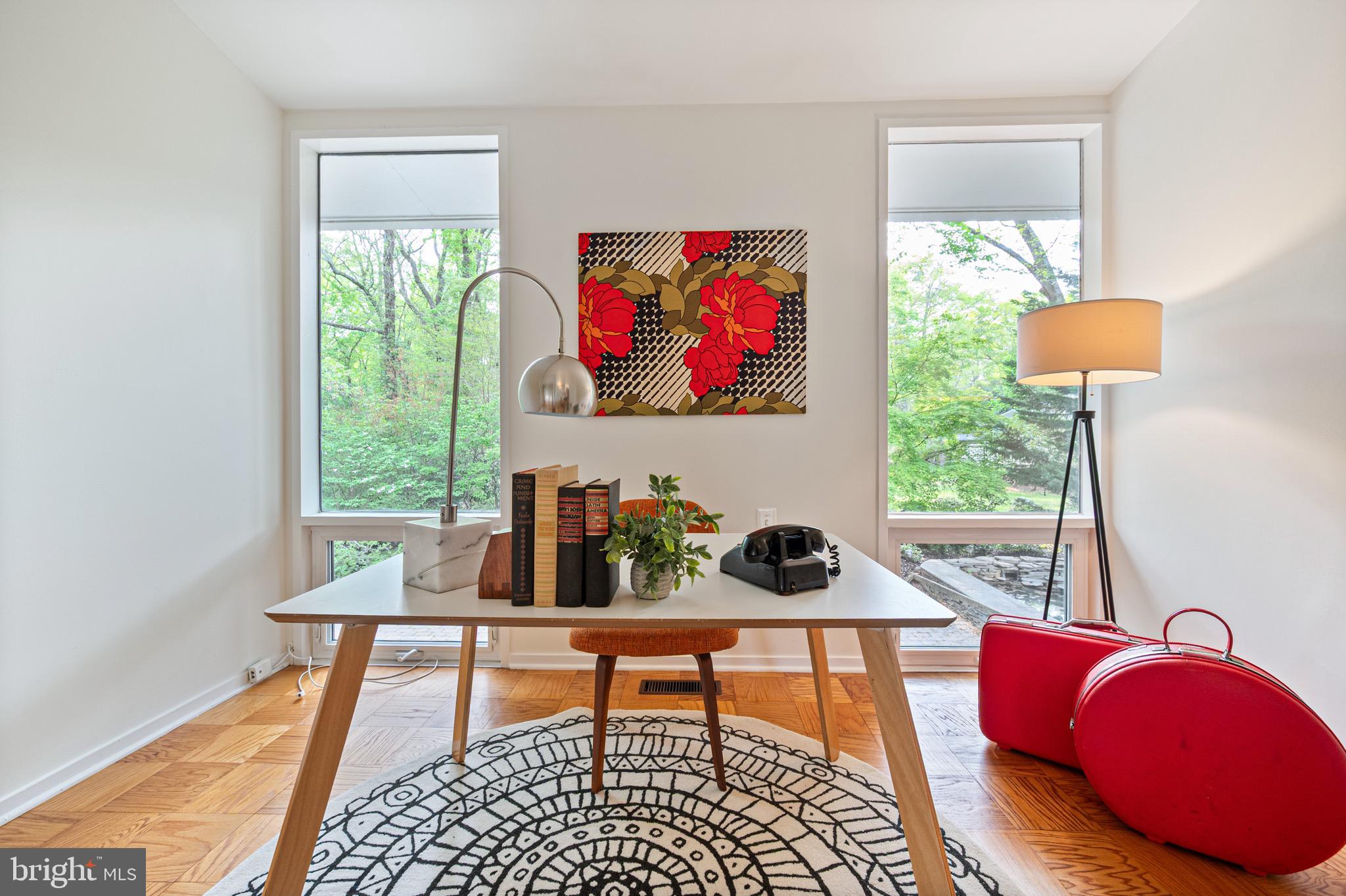 HOLLIN HILLS - Residential