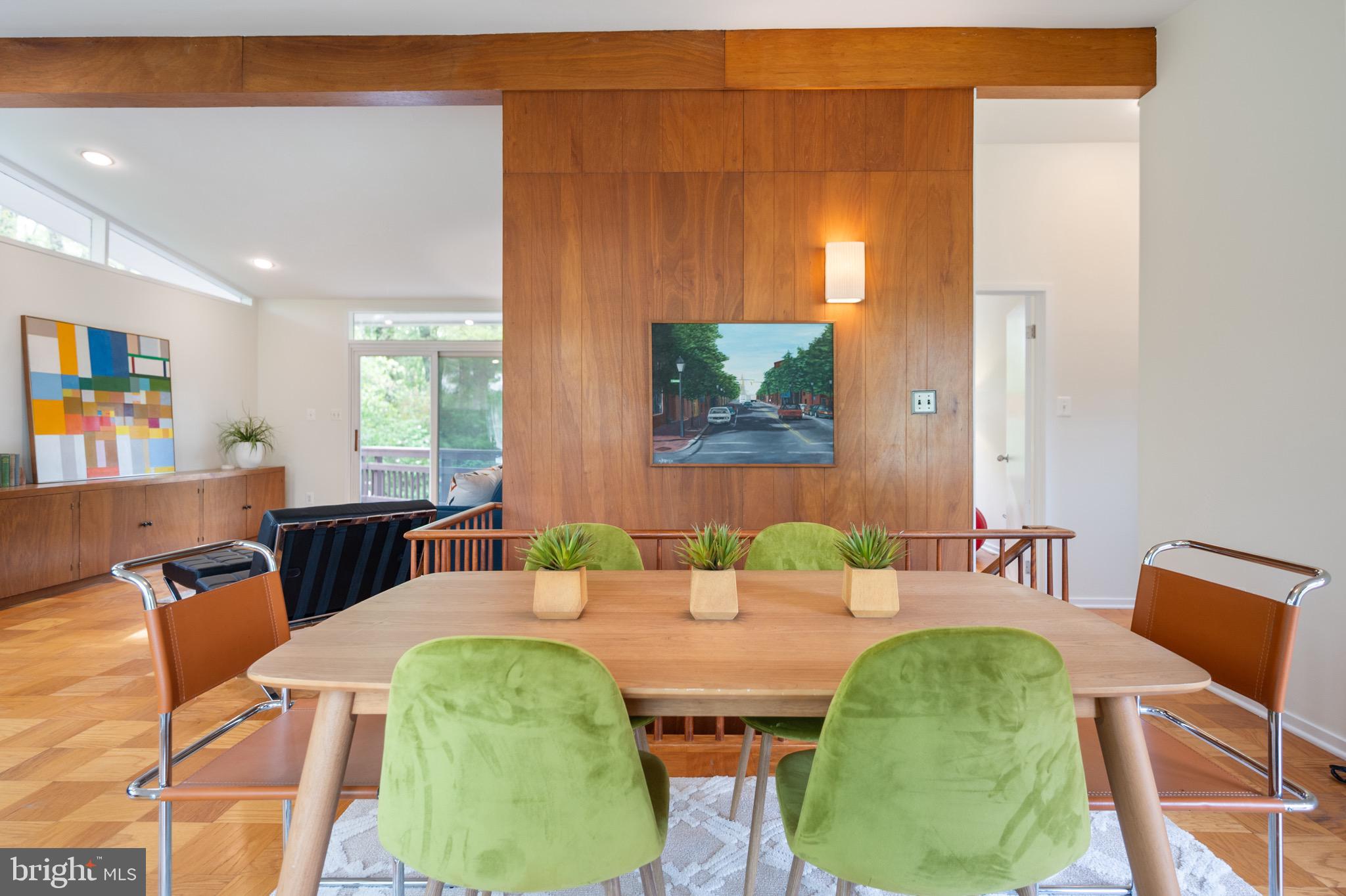 HOLLIN HILLS - Residential