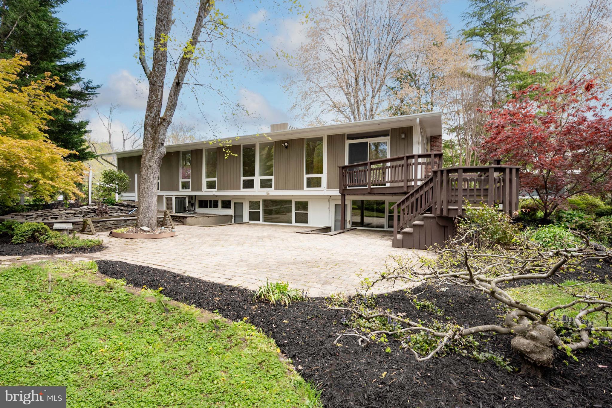 HOLLIN HILLS - Residential