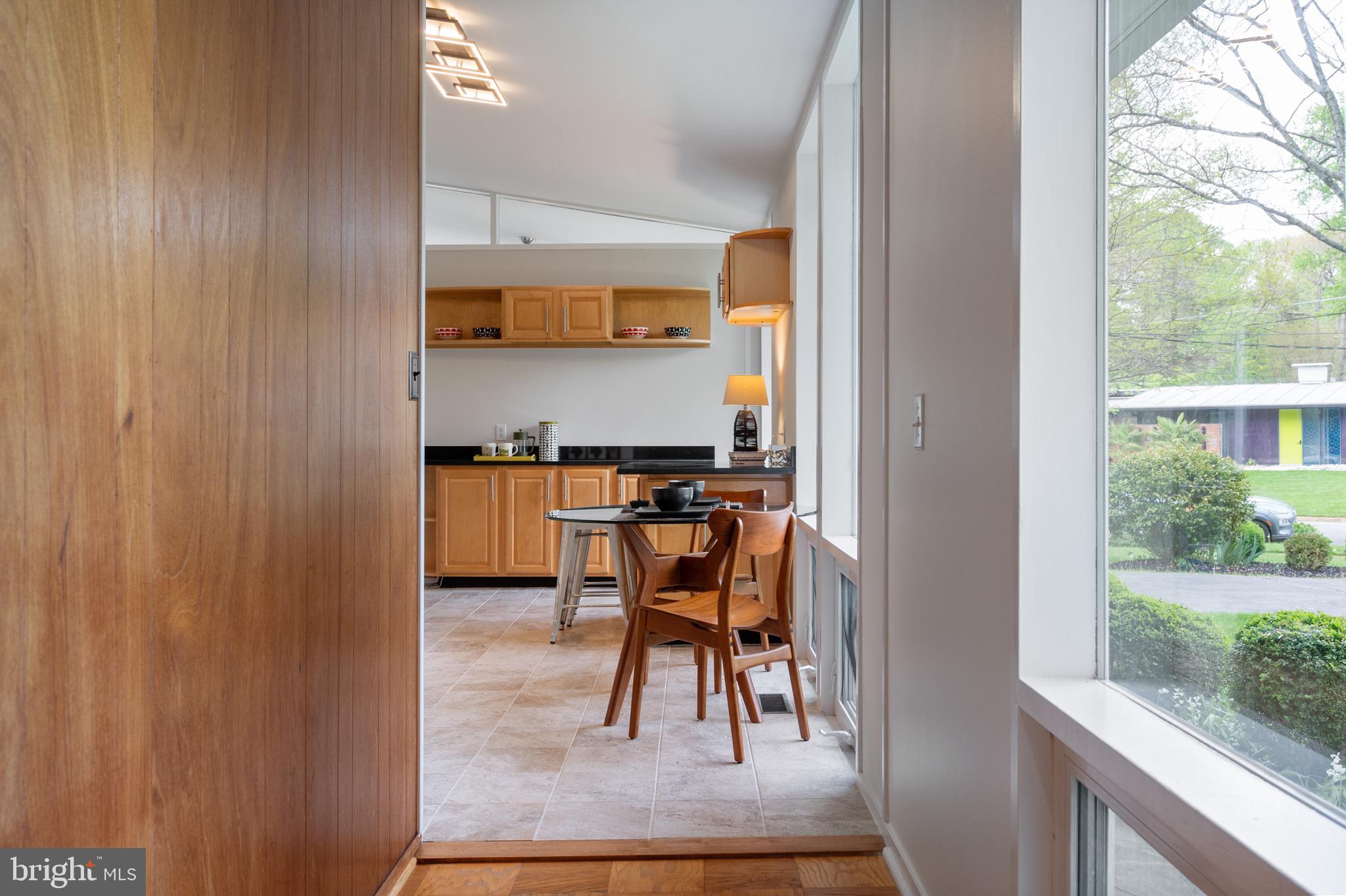 HOLLIN HILLS - Residential