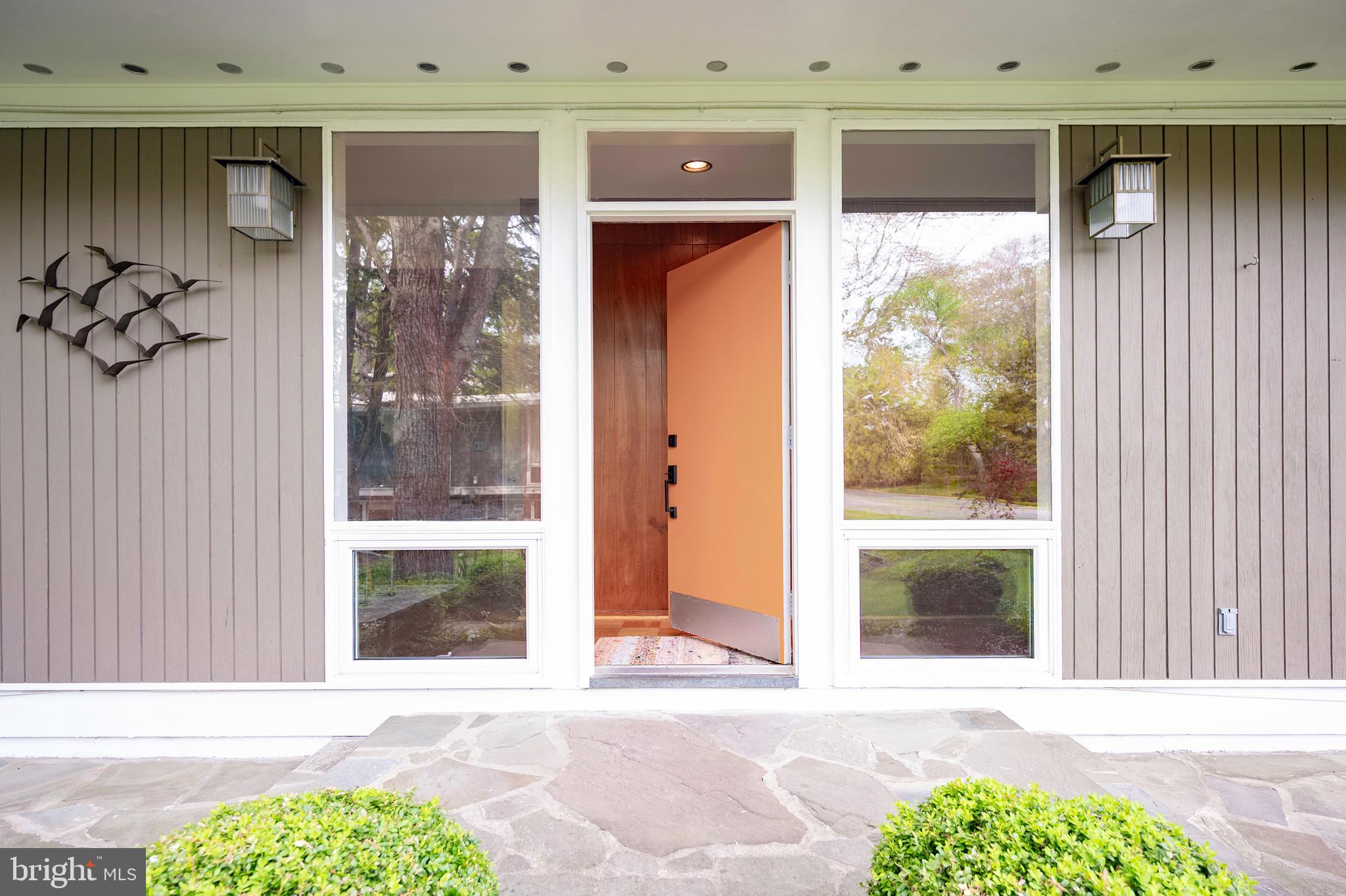 HOLLIN HILLS - Residential