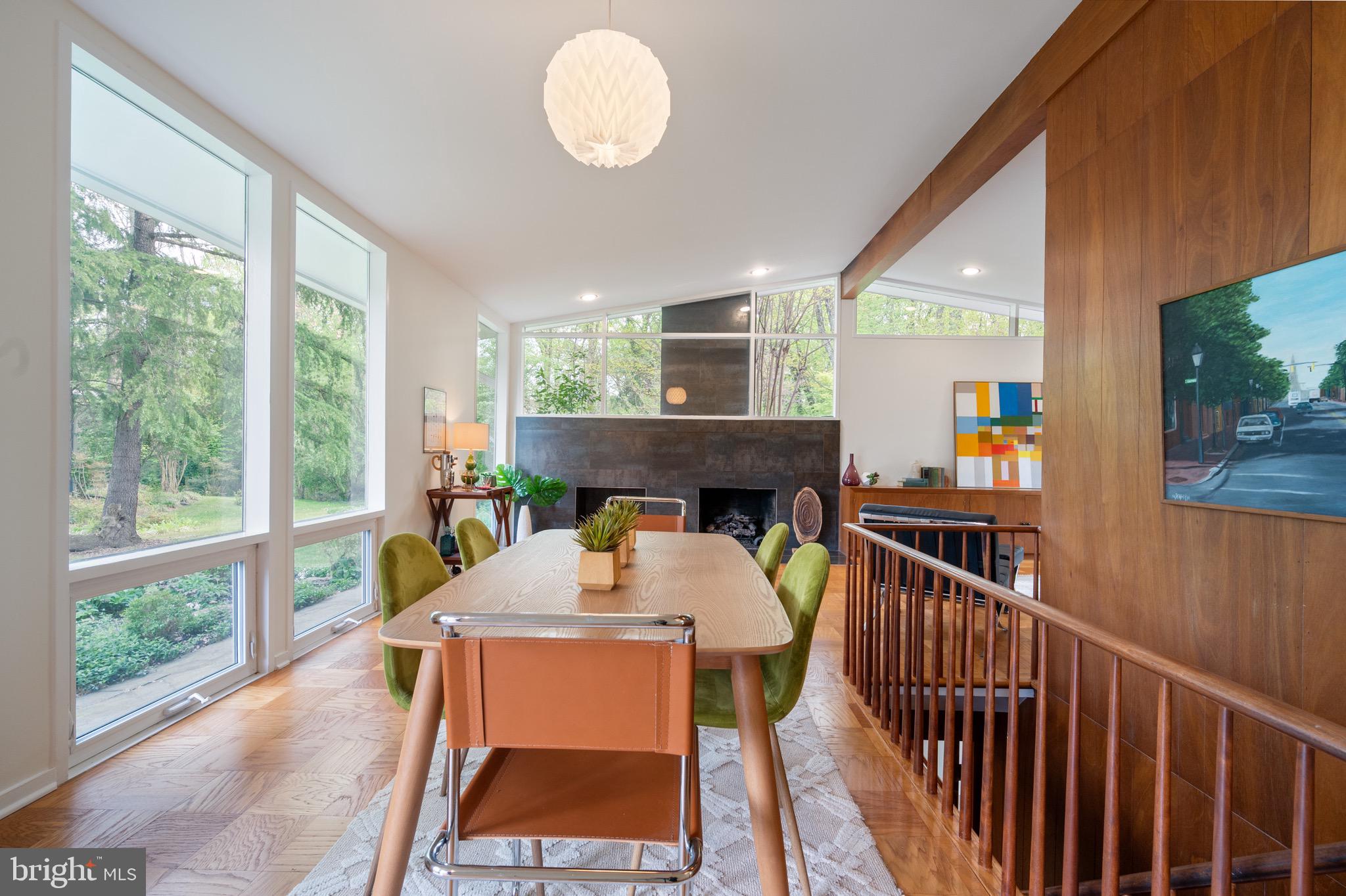 HOLLIN HILLS - Residential