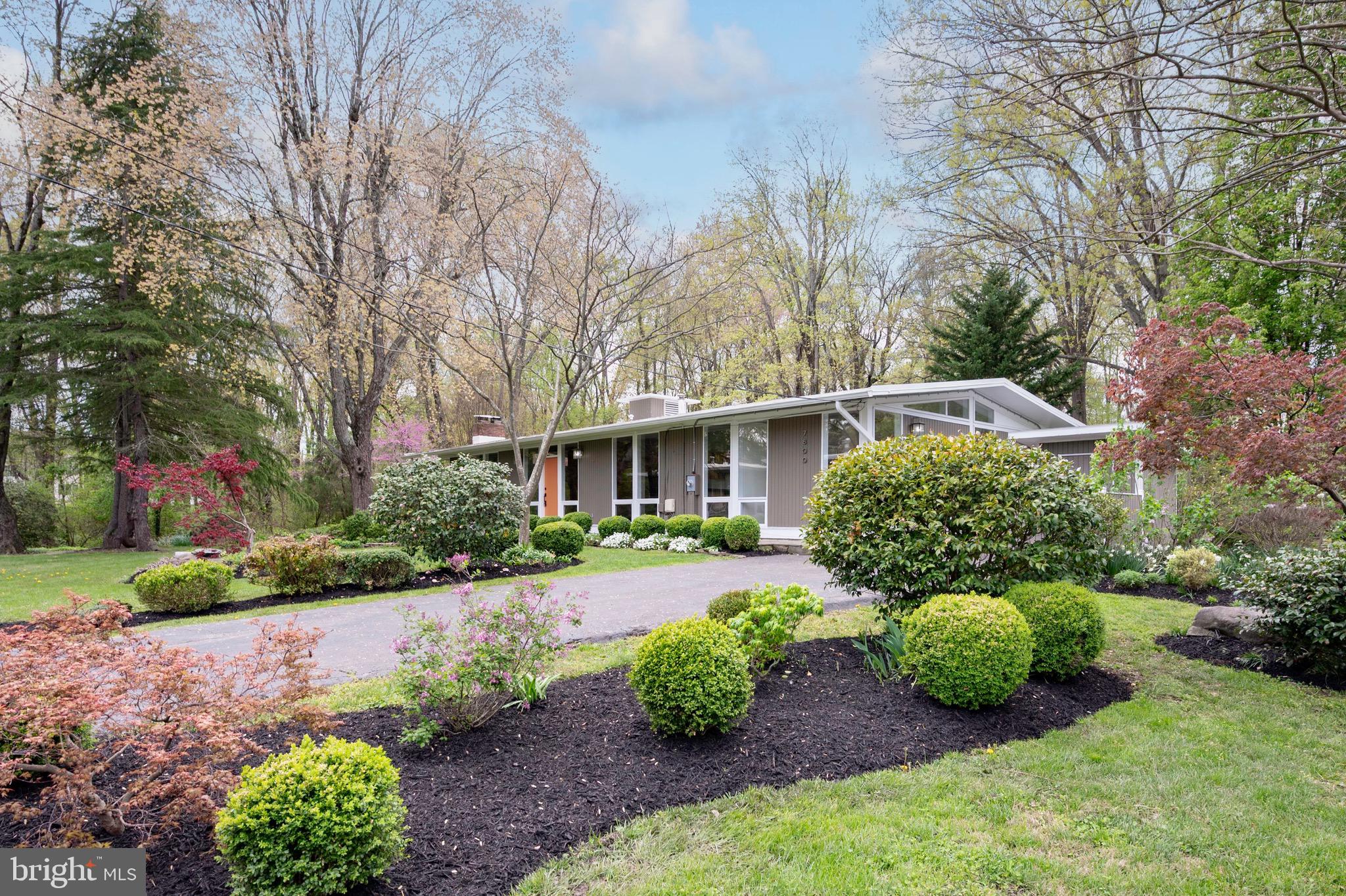 HOLLIN HILLS - Residential