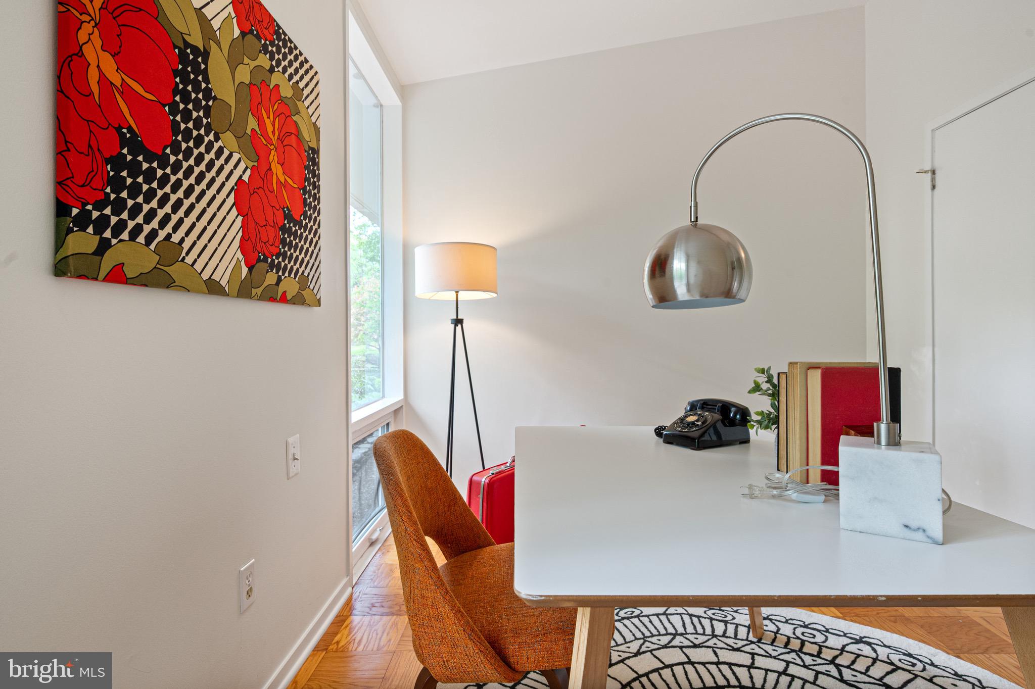 HOLLIN HILLS - Residential